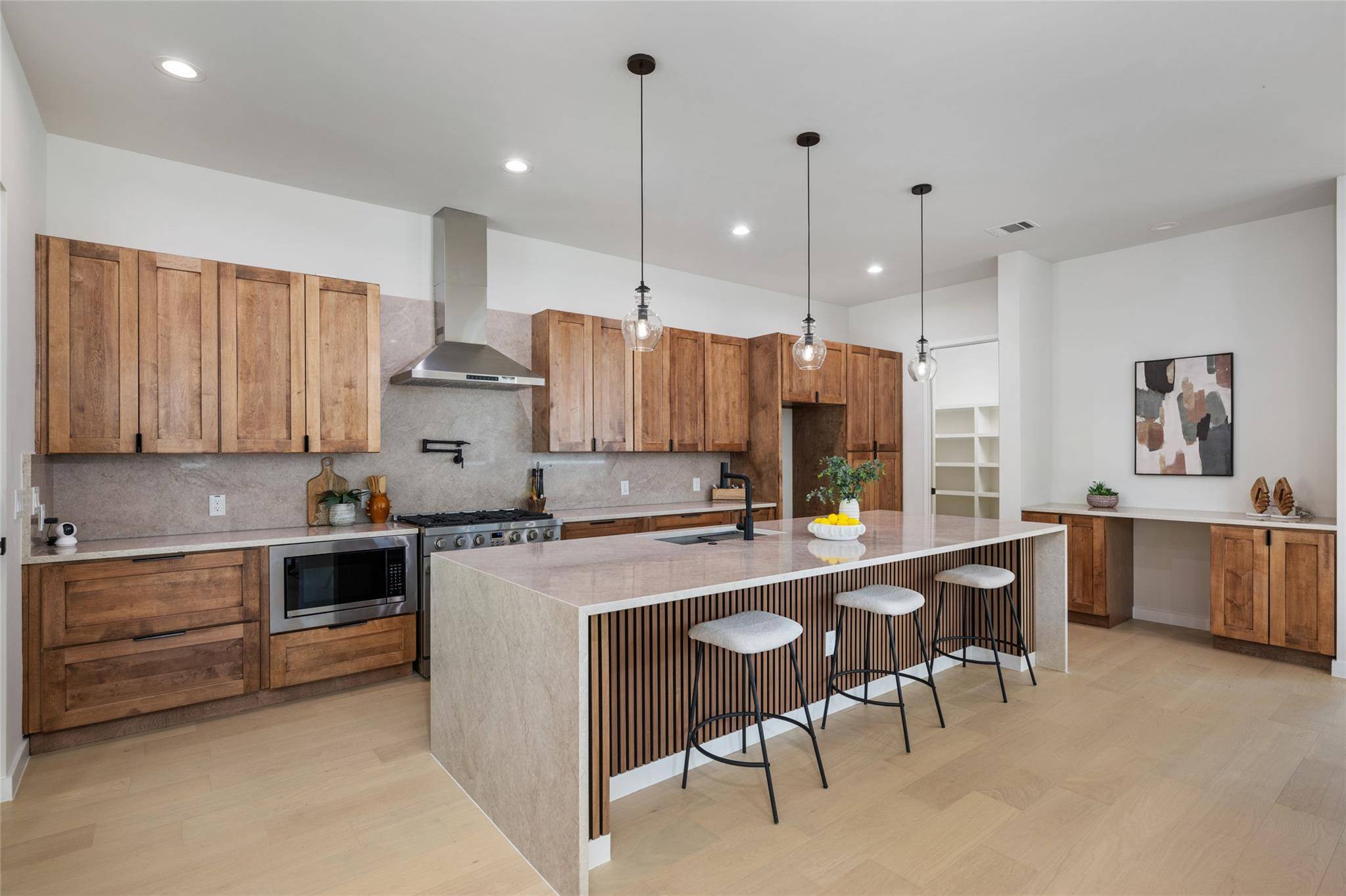 4324 Airport BLVD #B, Austin, TX 78722