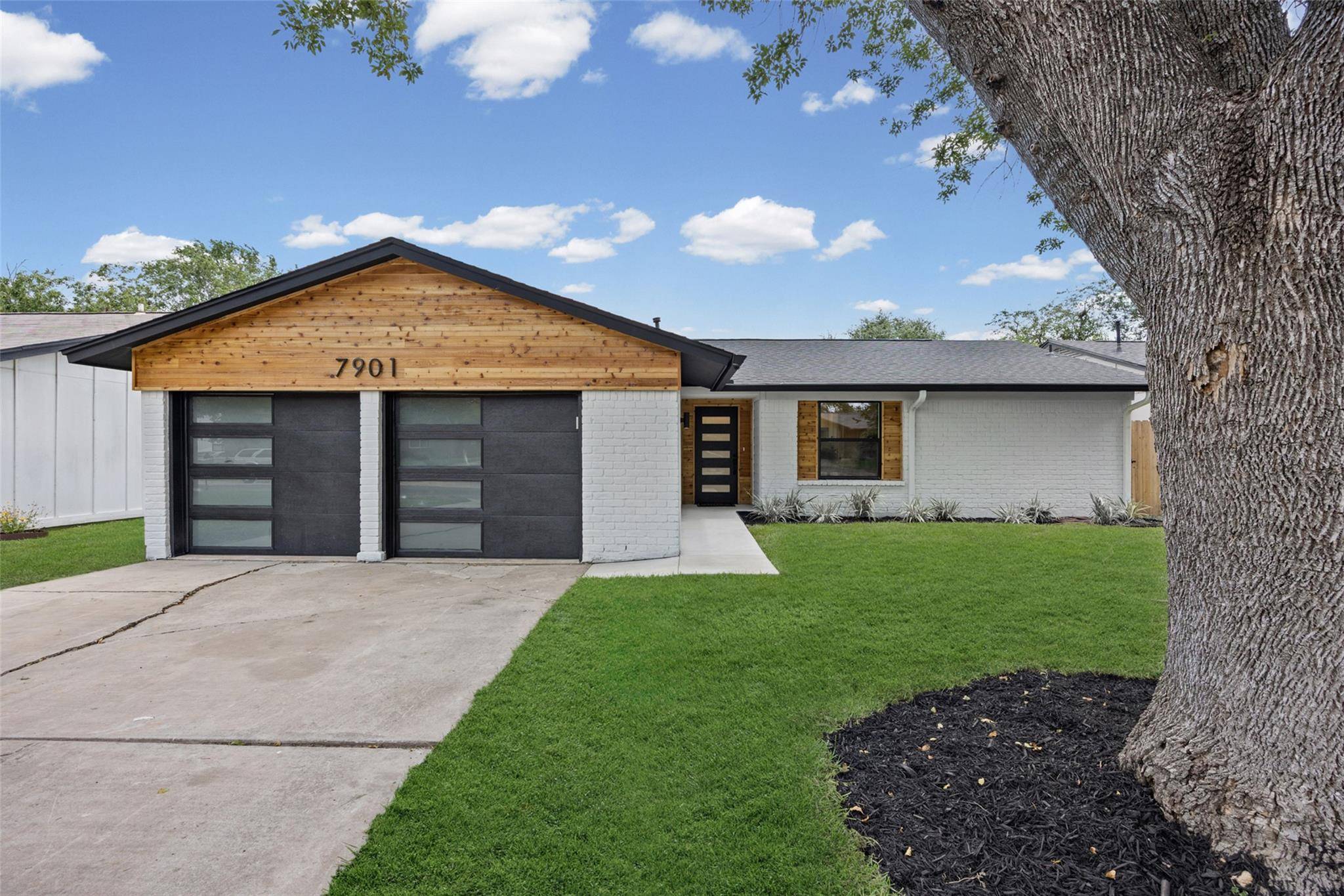 7901 Woodcroft DR, Austin, TX 78749