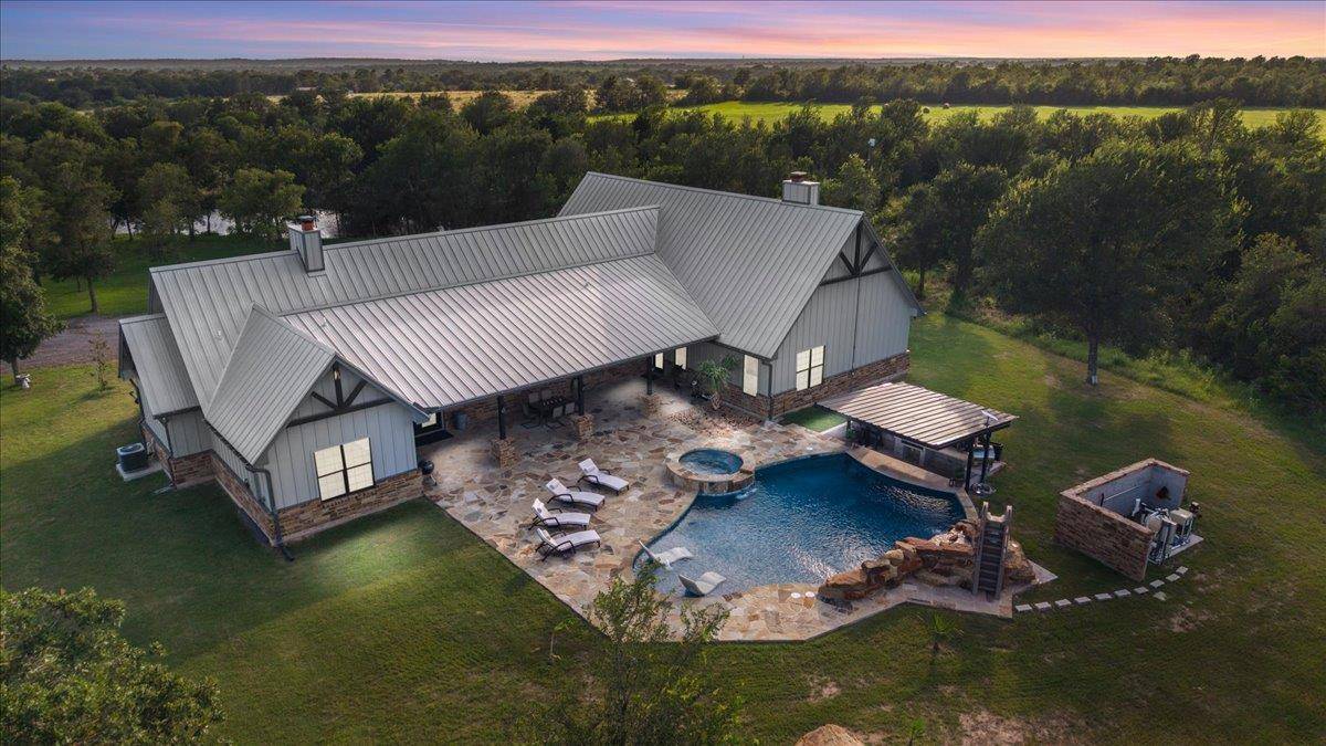 175 Wilson RD, Elgin, TX 78621