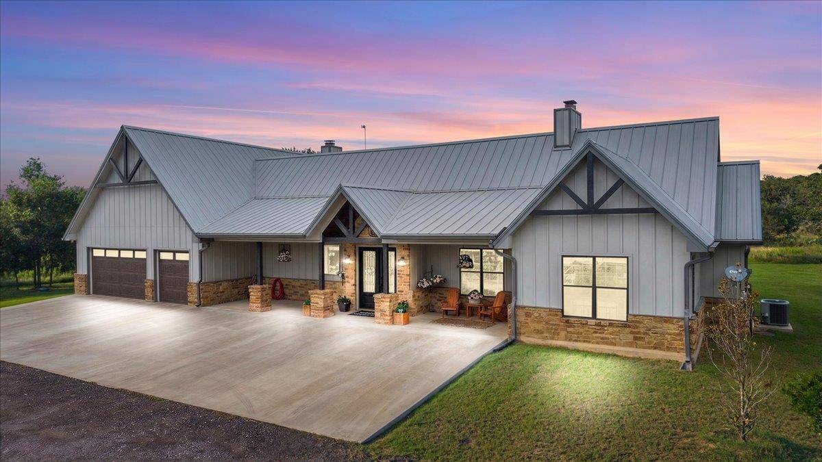 175 Wilson RD, Elgin, TX 78621