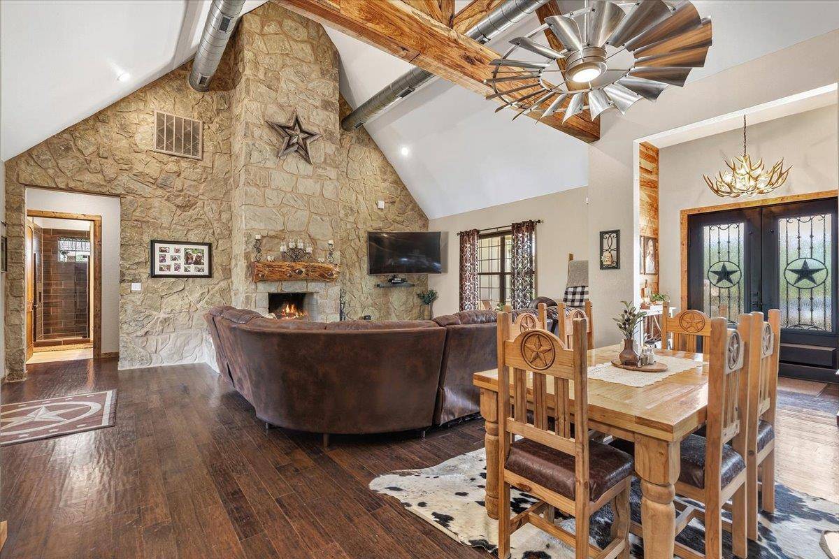 175 Wilson RD, Elgin, TX 78621