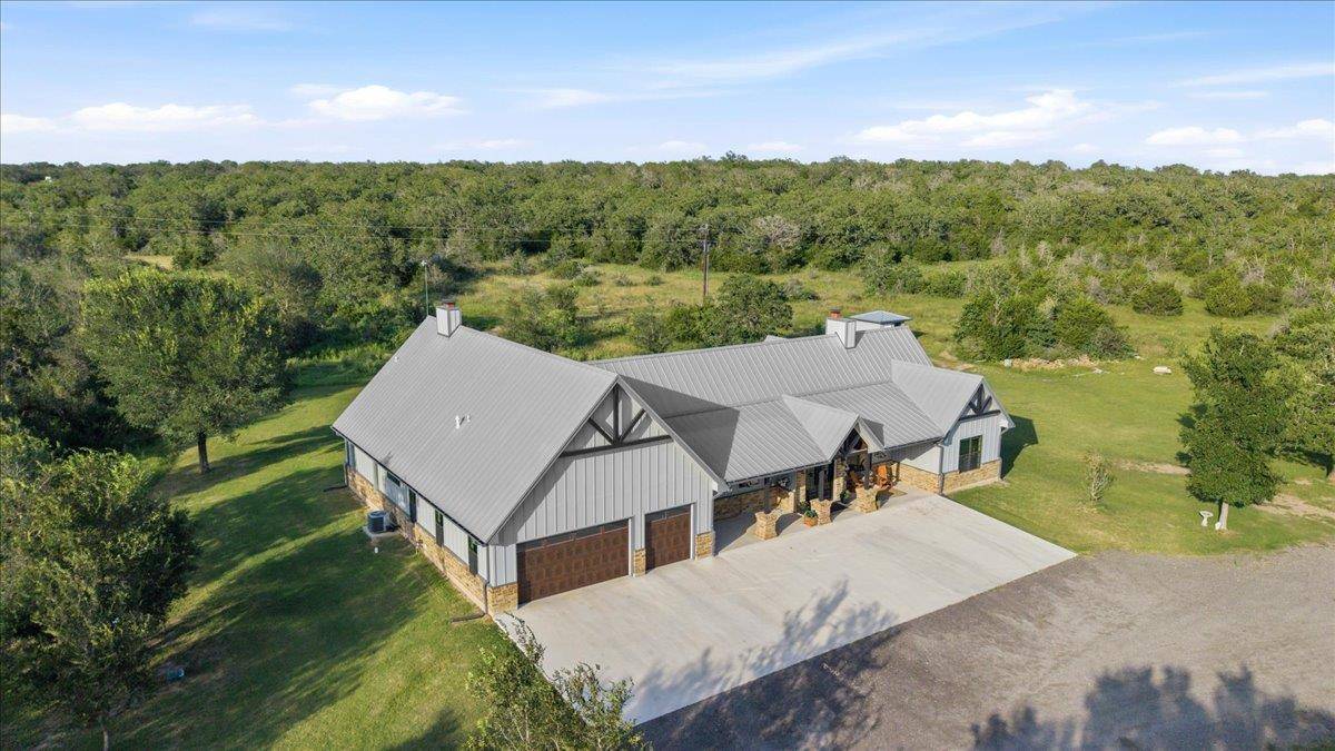 175 Wilson RD, Elgin, TX 78621