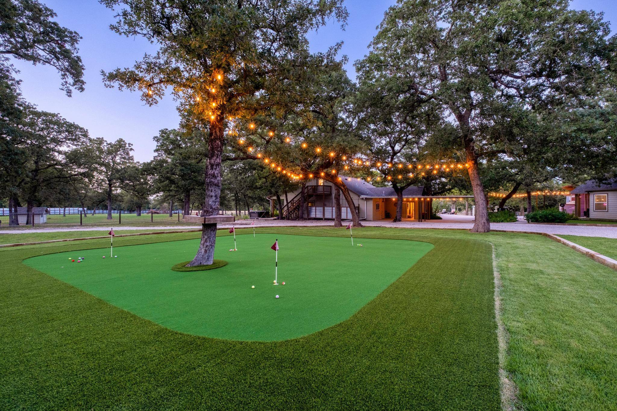 1474 County Road B, Lexington, TX 78947