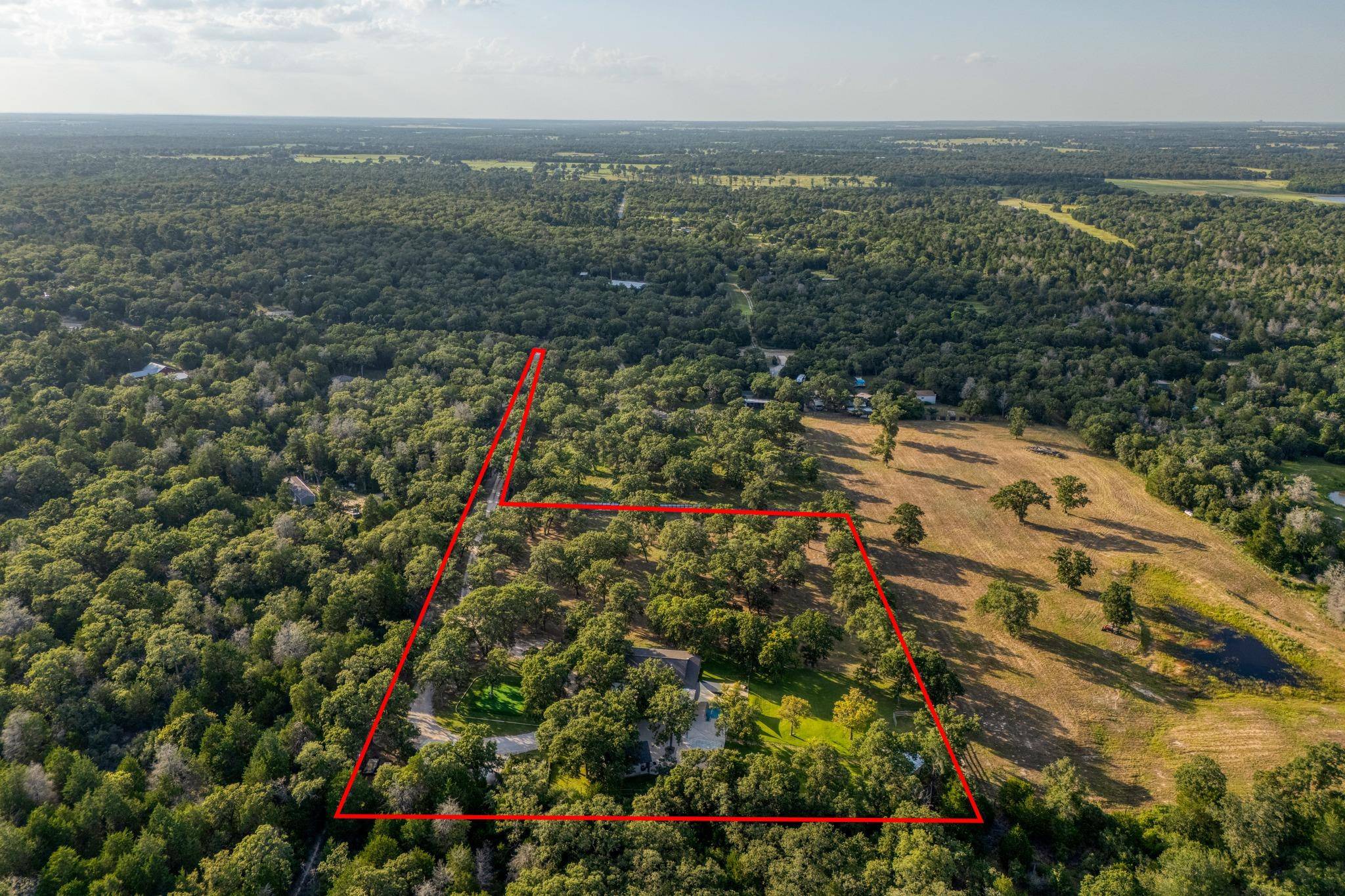1474 County Road B, Lexington, TX 78947