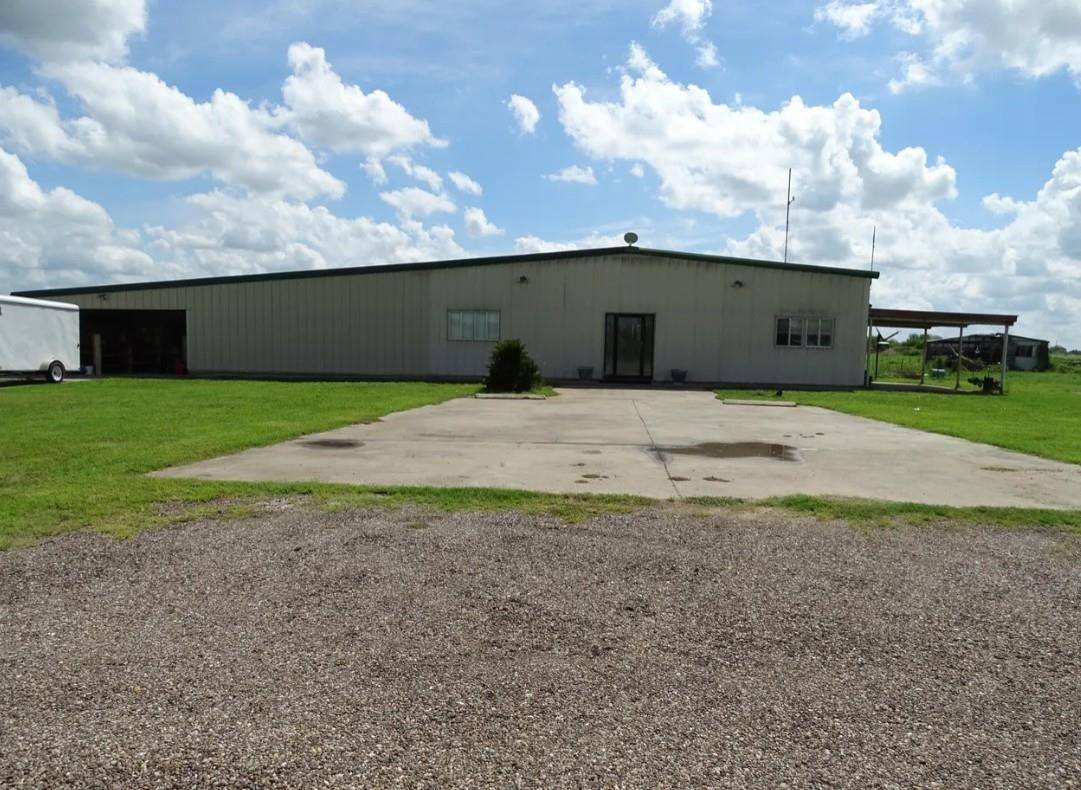3660 E Highway 285 HWY, Falfurrias, TX 78355