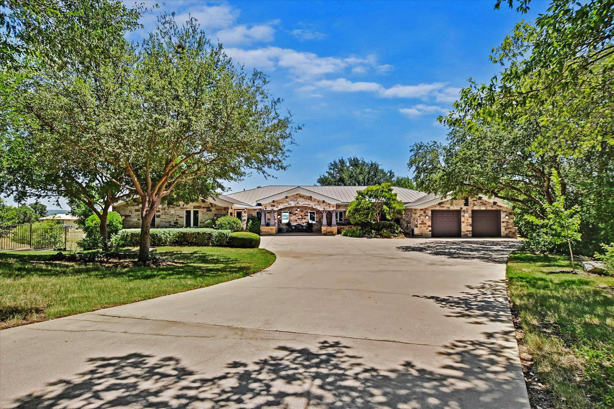 2803 Ranch Road 2831, Horseshoe Bay, TX 78657