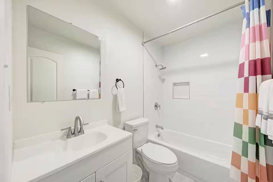 1106 W 22nd ST #4, Austin, TX 78705