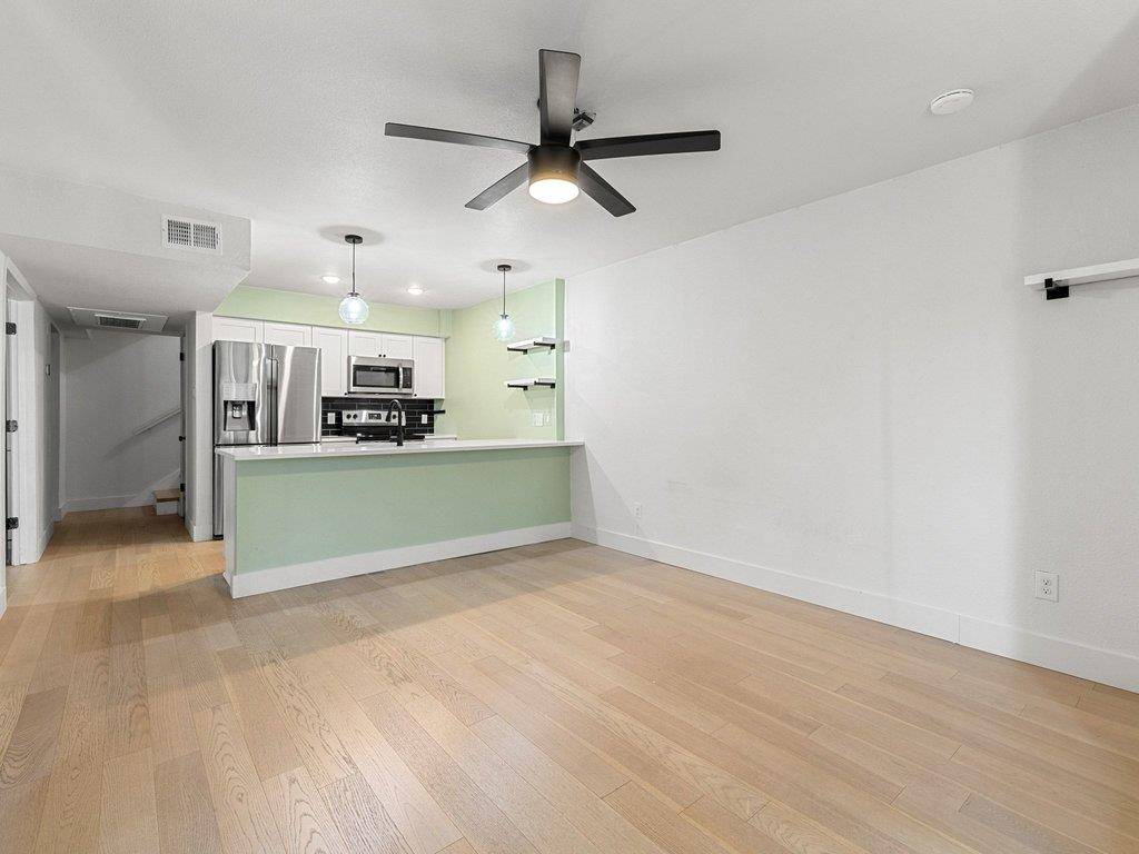 909 Reinli ST #102, Austin, TX 78751