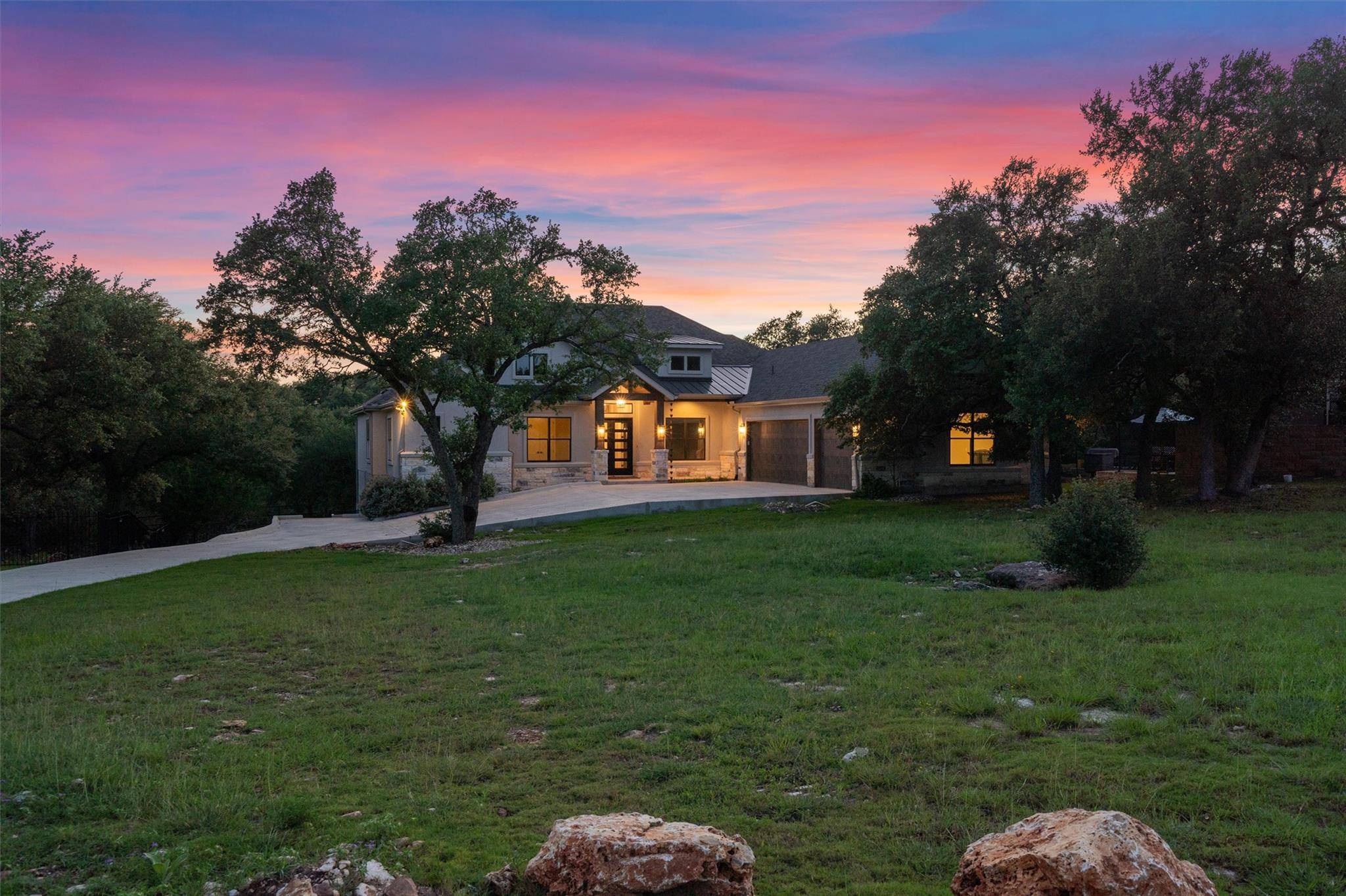 302 Highland Spring LN, Georgetown, TX 78633