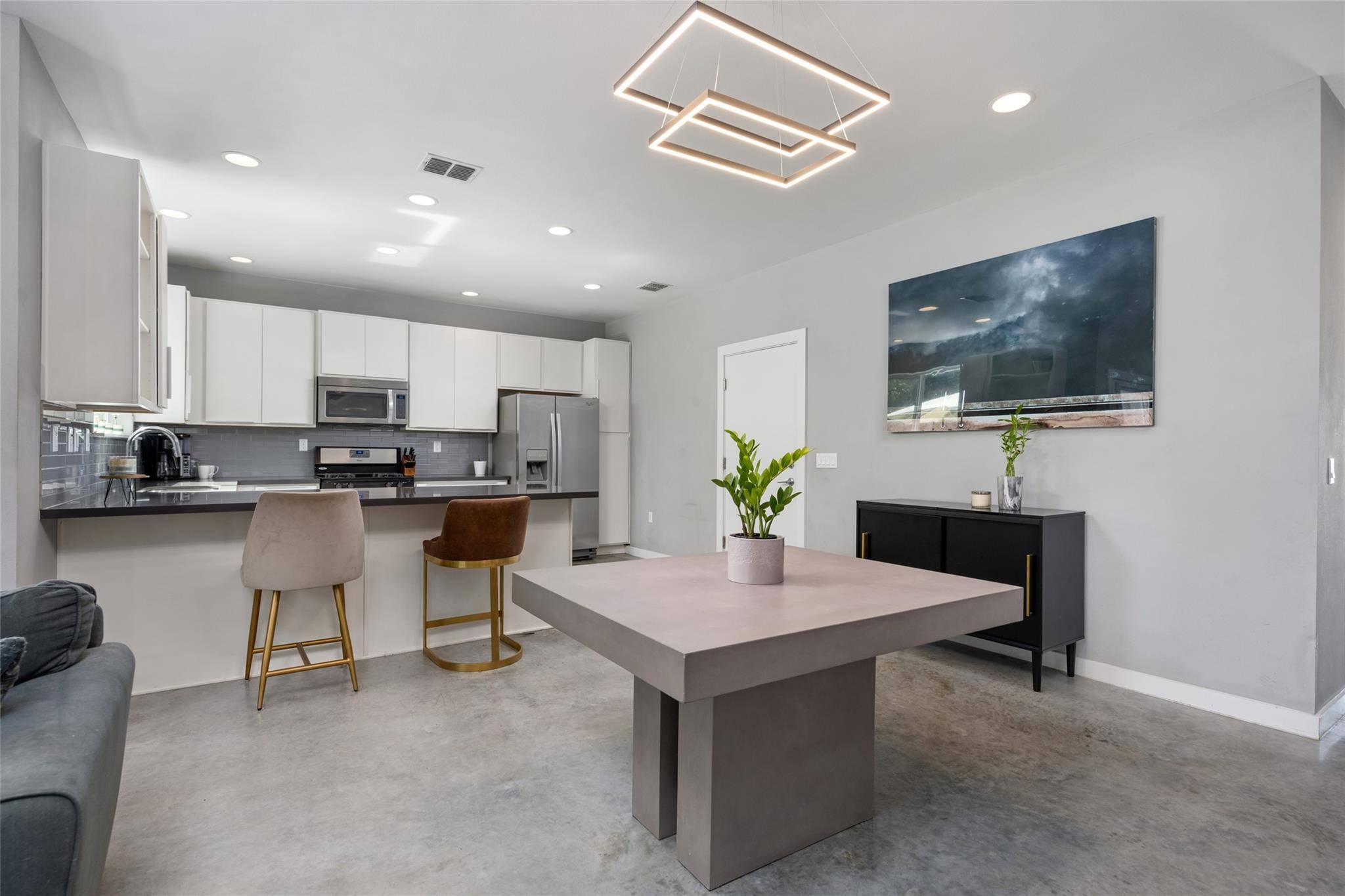 301 W. Stassney LN ##12, Austin, TX 78745