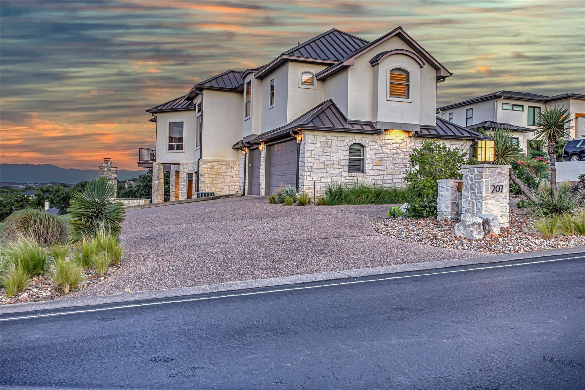 207 Florentine, Horseshoe Bay, TX 78657
