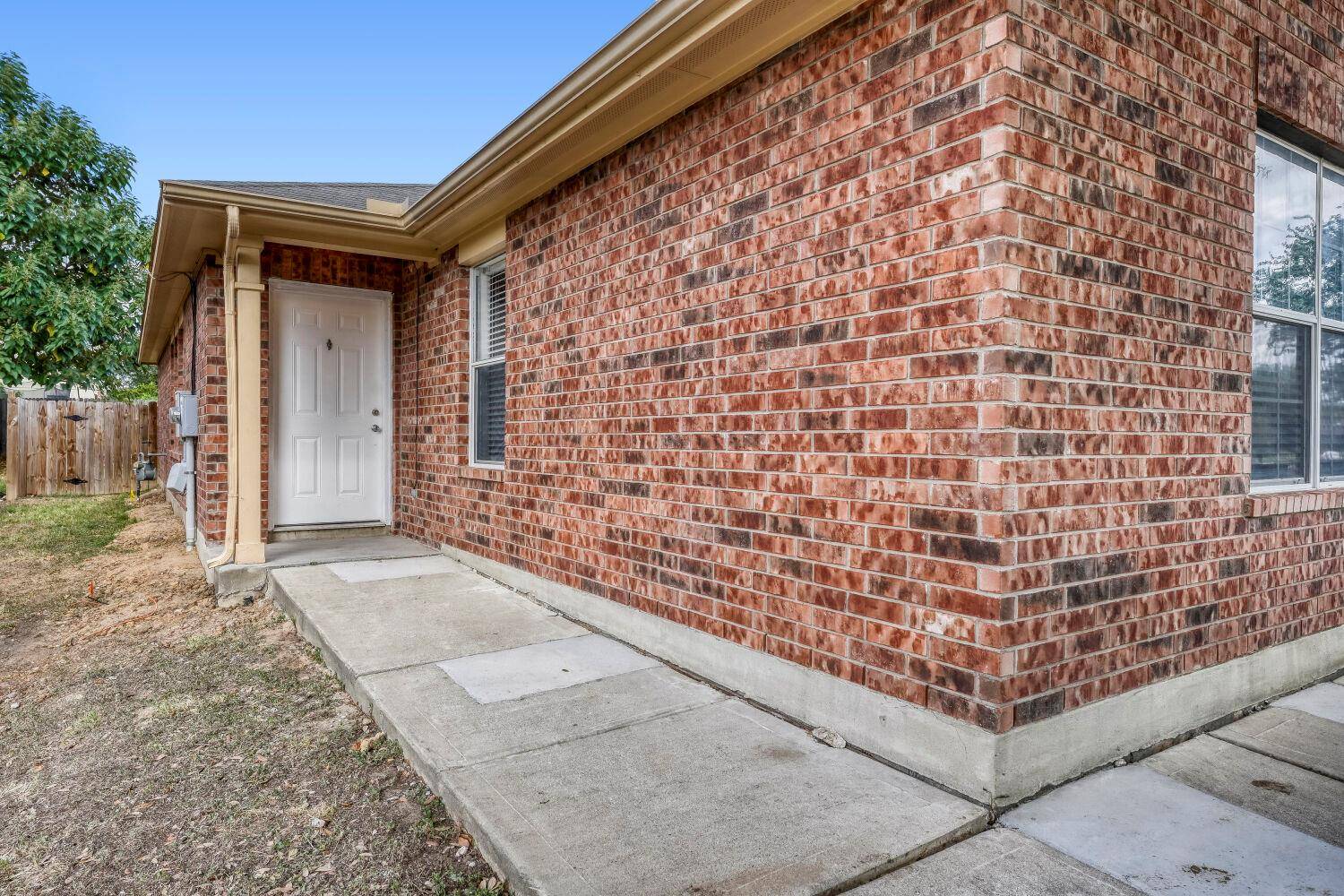 211 Remington RUN, Bastrop, TX 78602