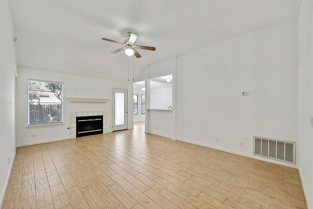 7212 Great Panda CV, Del Valle, TX 78617