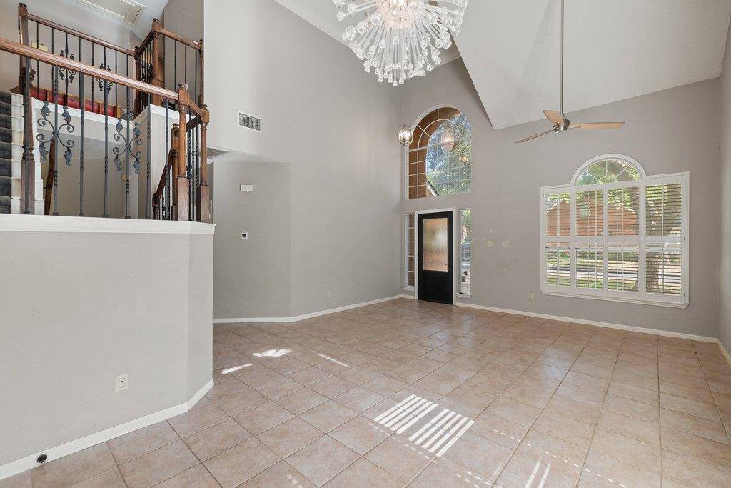 6215 John Chisum LN, Austin, TX 78749