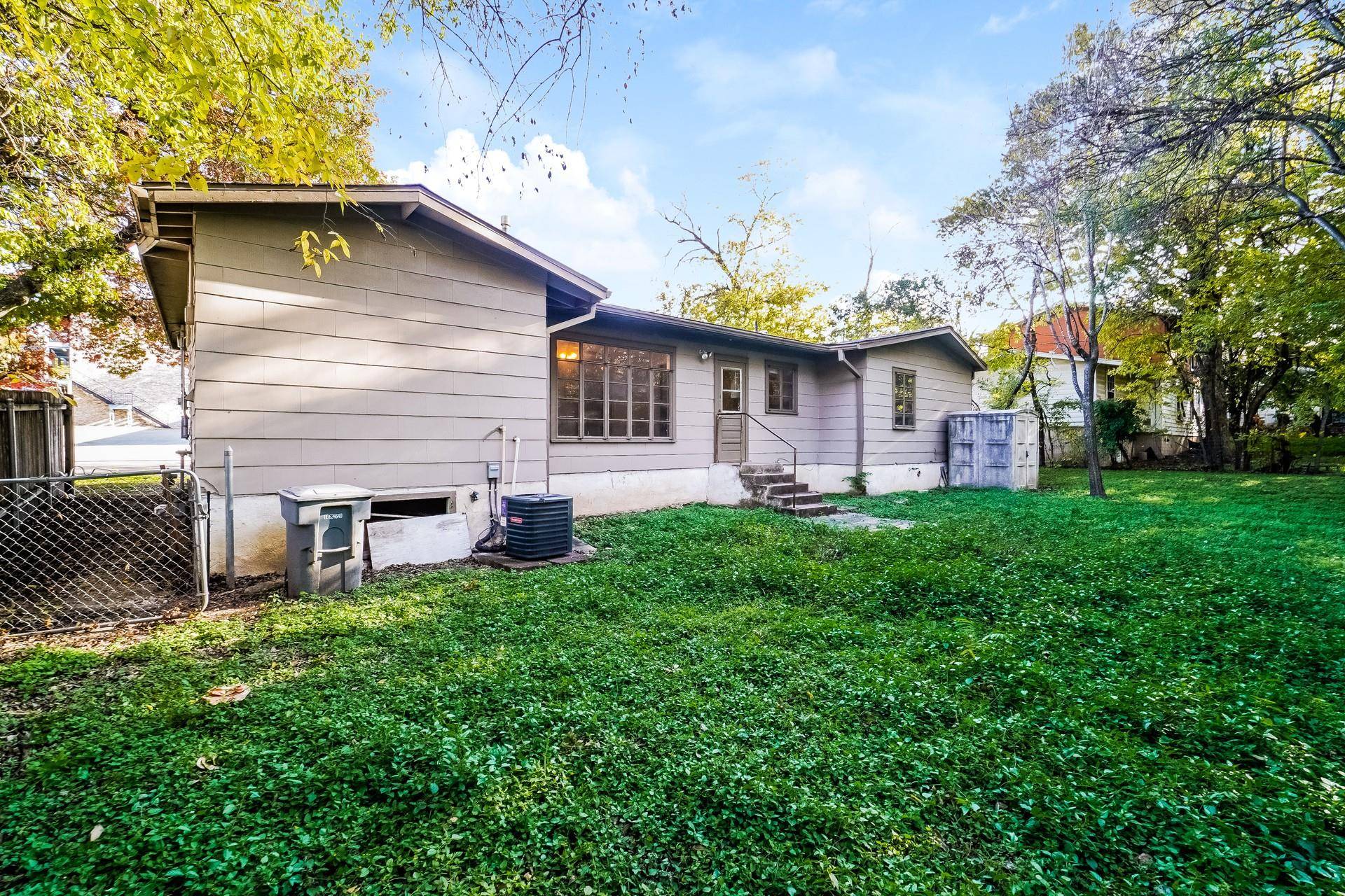 2910 Hampton RD, Austin, TX 78705