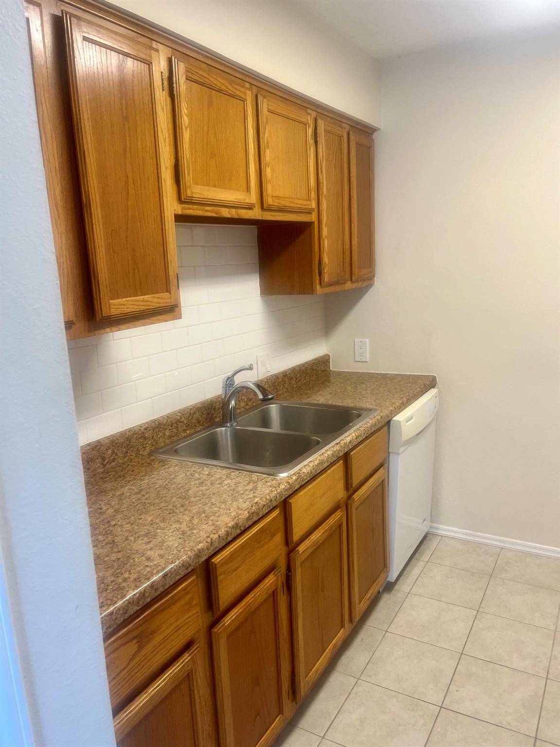426 Sailmaster ST, Lakeway, TX 78734