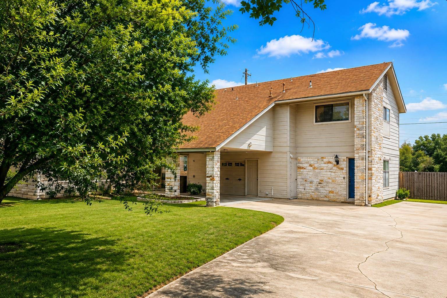 1741/1743 Horseshoe CIR, Round Rock, TX 78681