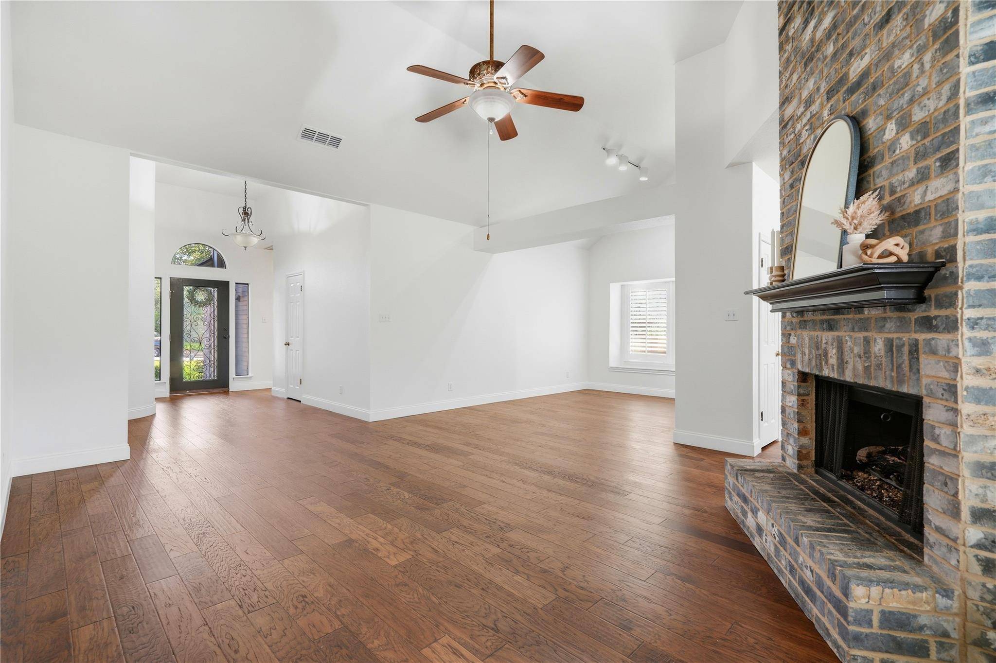 6515 Sans Souci CV, Austin, TX 78759