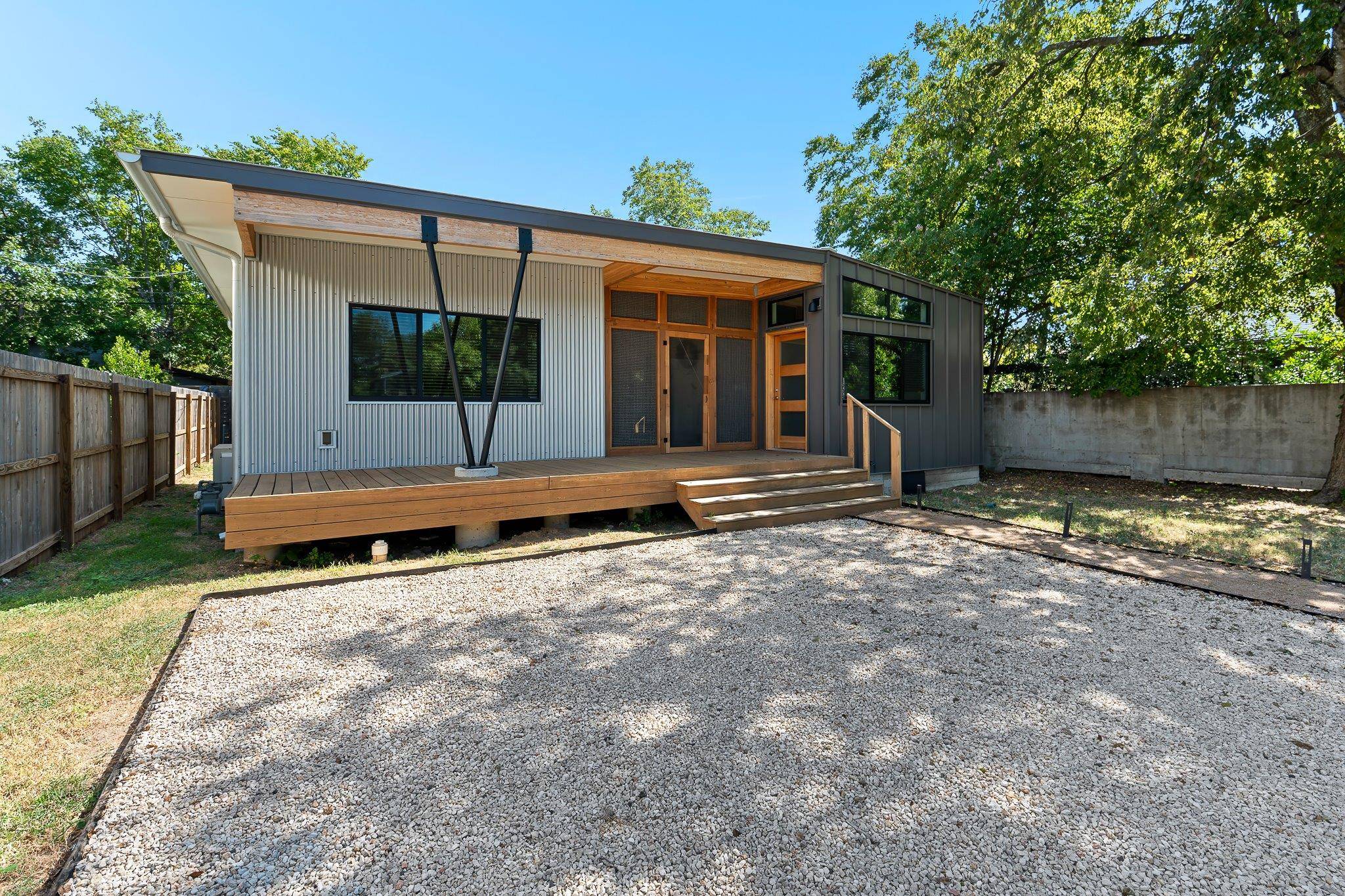 1908 Richcreek RD, Austin, TX 78757
