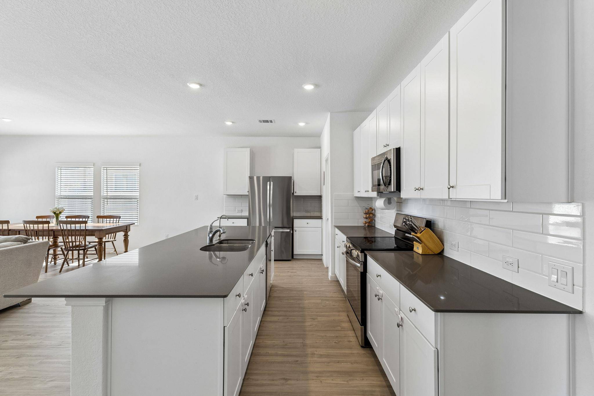 2724 Sierra Chicas LN, Seguin, TX 78155