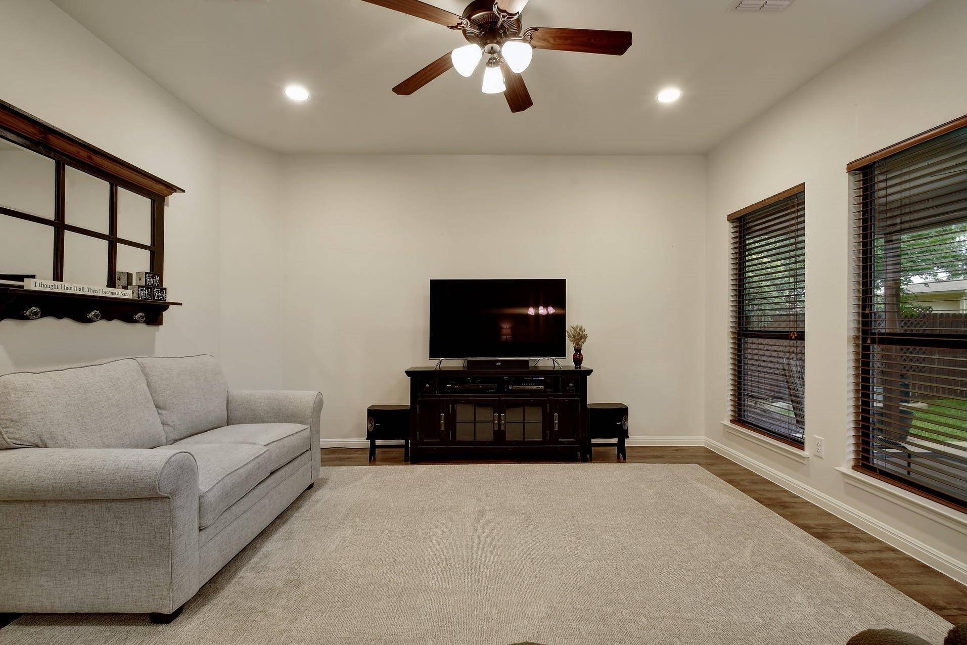2251 Hazelwood DR, New Braunfels, TX 78130