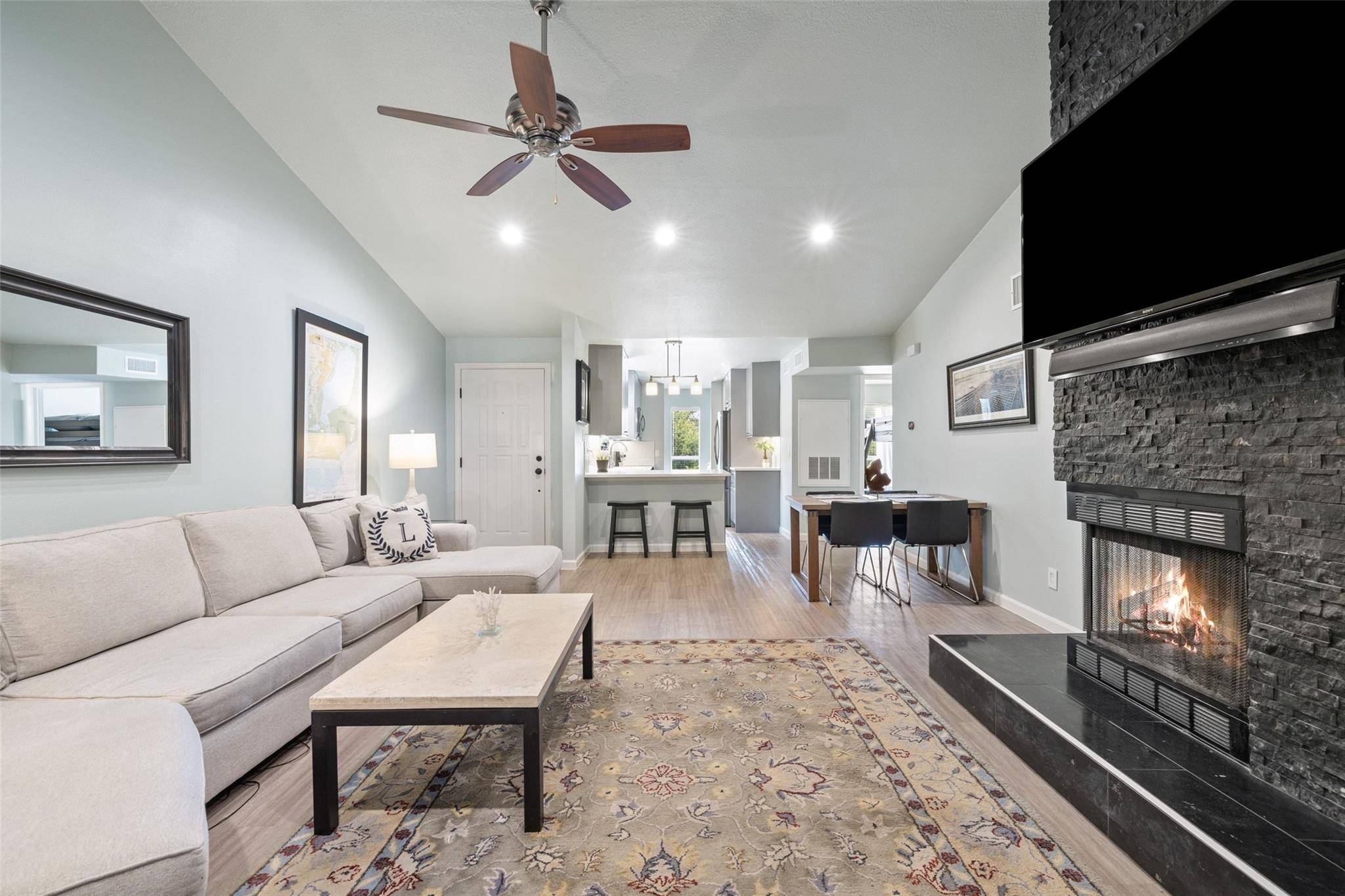 2450 Wickersham LN #302, Austin, TX 78741