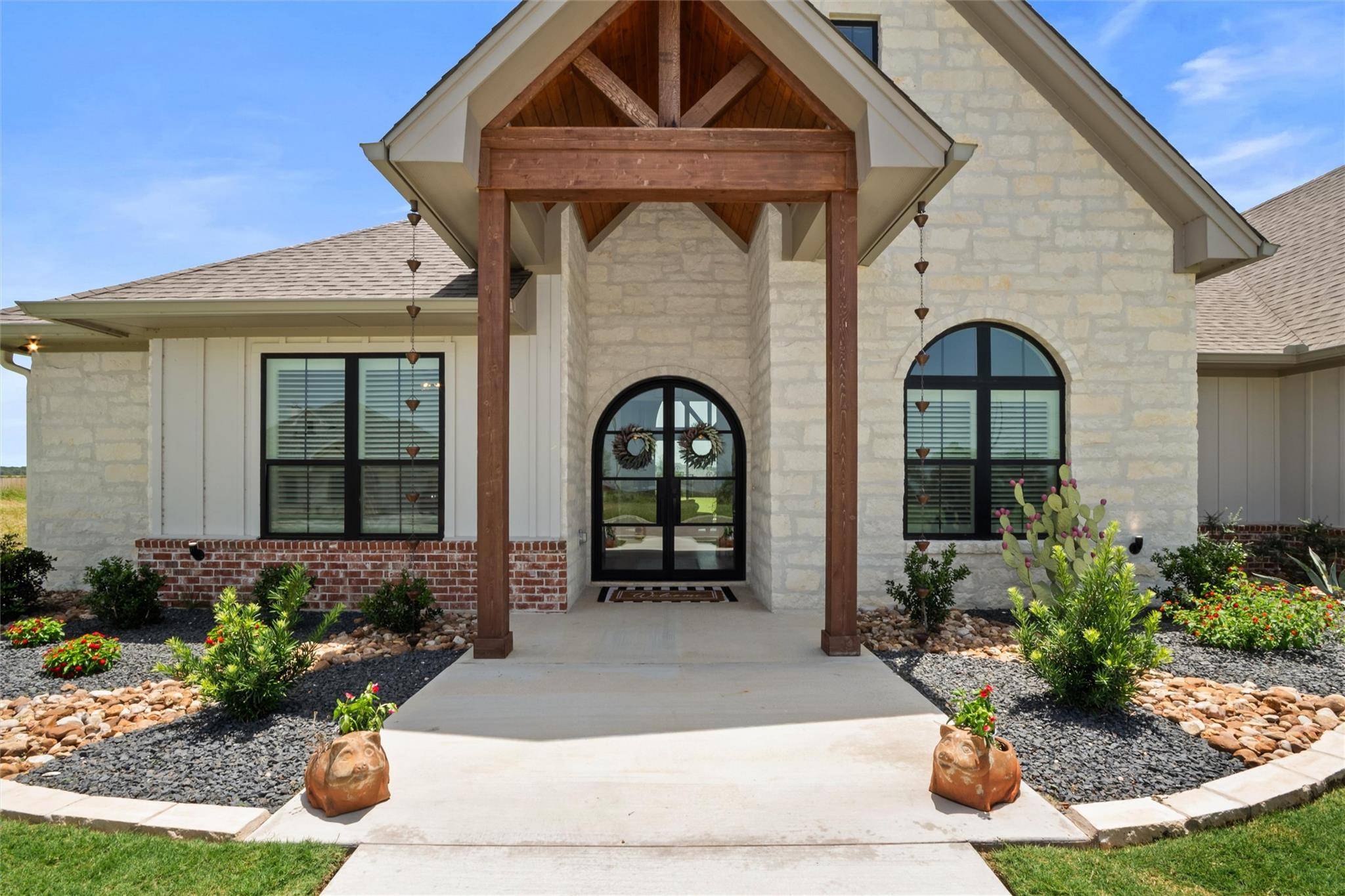 1602 Hunt DR, Salado, TX 76571