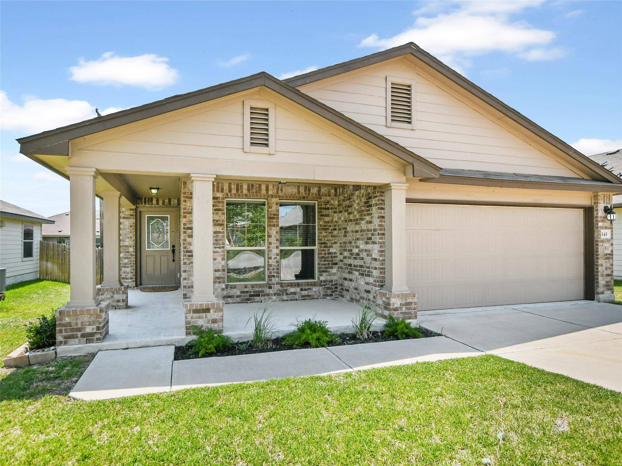 141 Igneous LN, Jarrell, TX 76537