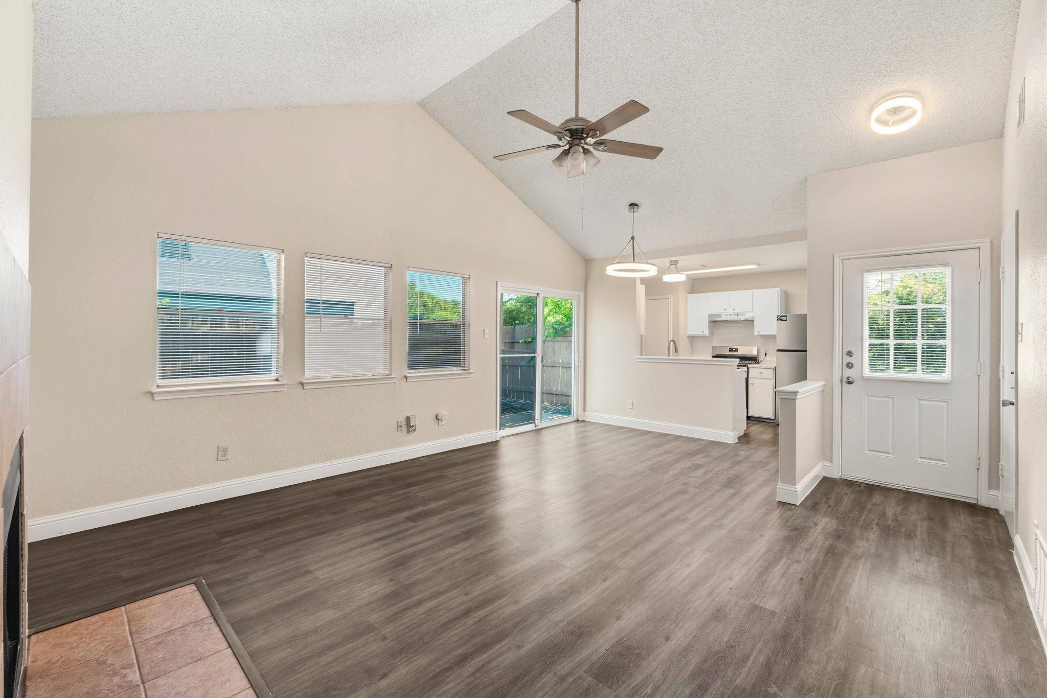 2000 Andover DR, Round Rock, TX 78664