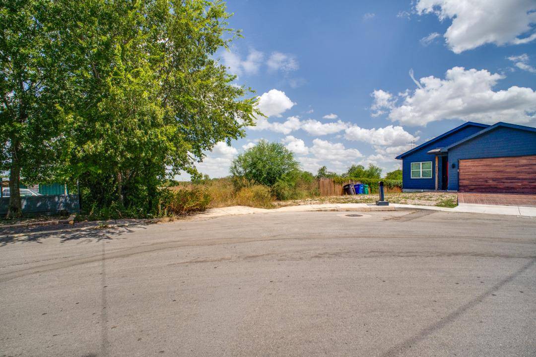 226 Beethoven ST, San Antonio, TX 78210