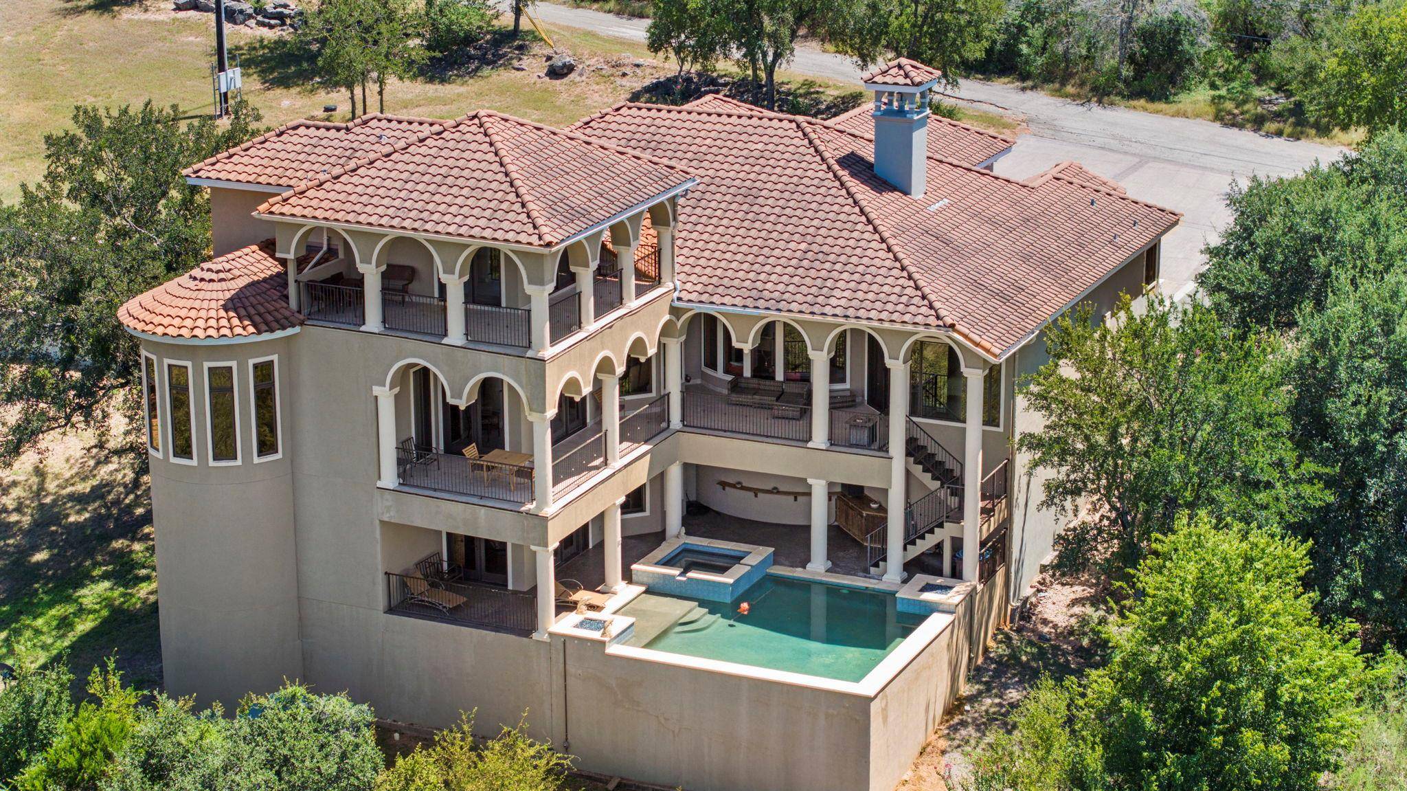 301 Circle DR, Horseshoe Bay, TX 78657