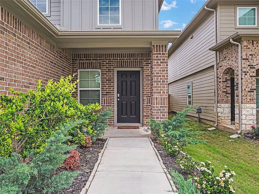 383 Sickle LOOP, Kyle, TX 78640