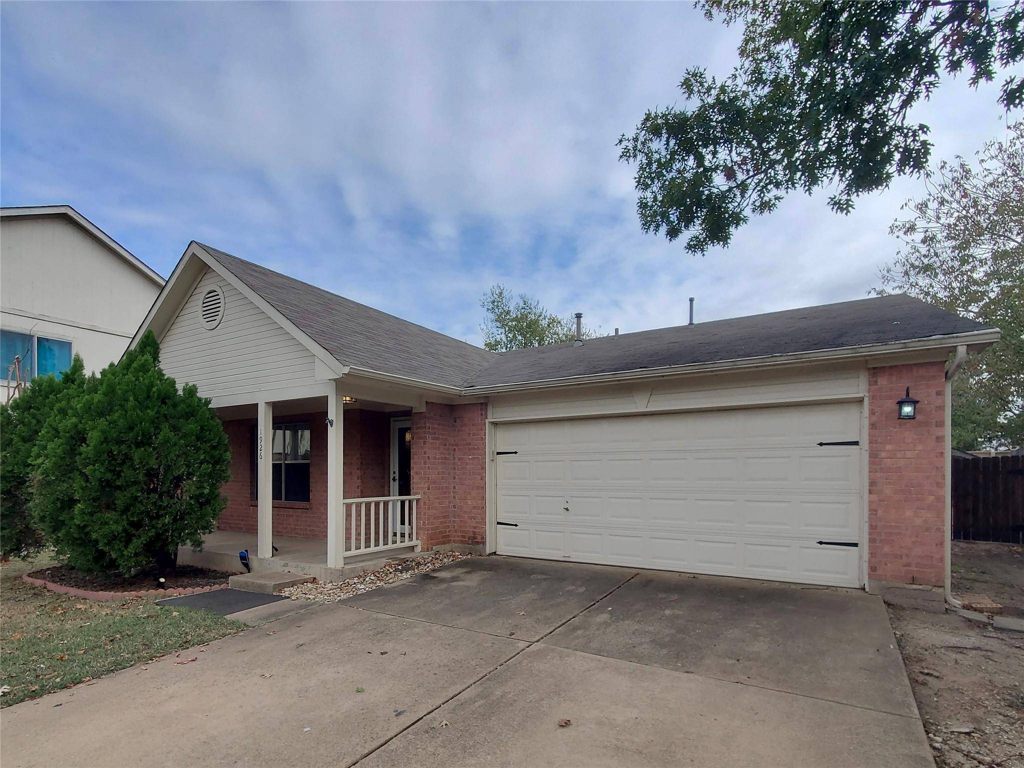 1926 Summer Rain DR, Cedar Park, TX 78613