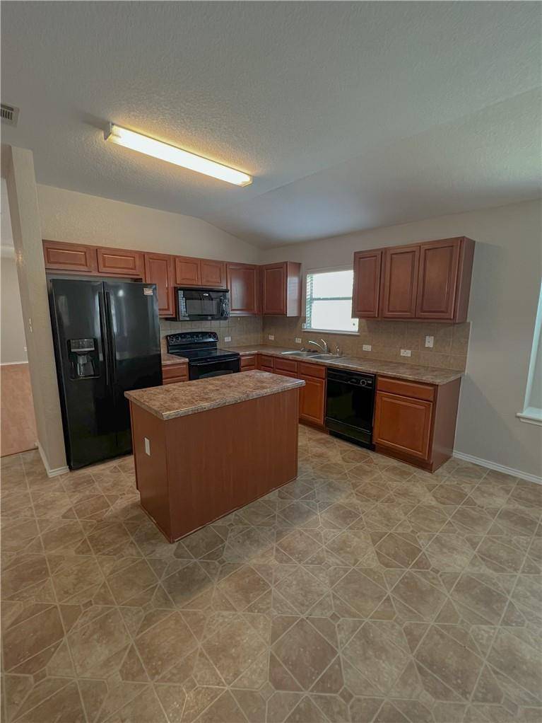 325 Altamont ST, Hutto, TX 78634