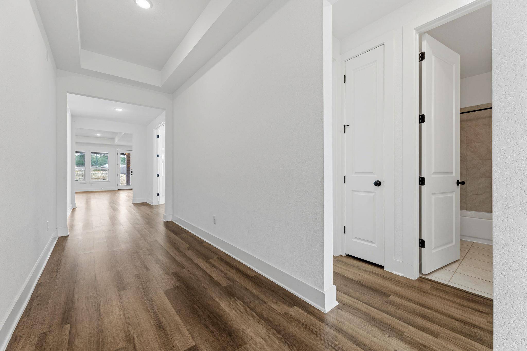 1404 Castalo LN, Leander, TX 78641