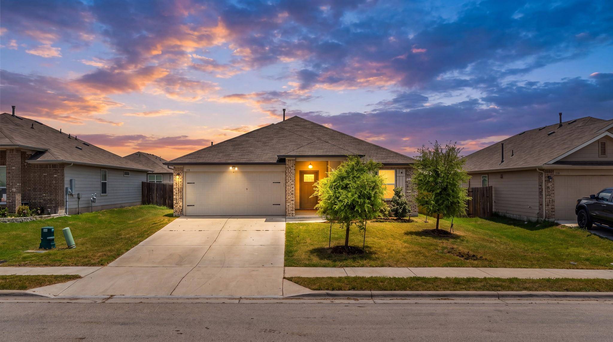 116 Stellamar DR, Hutto, TX 78634