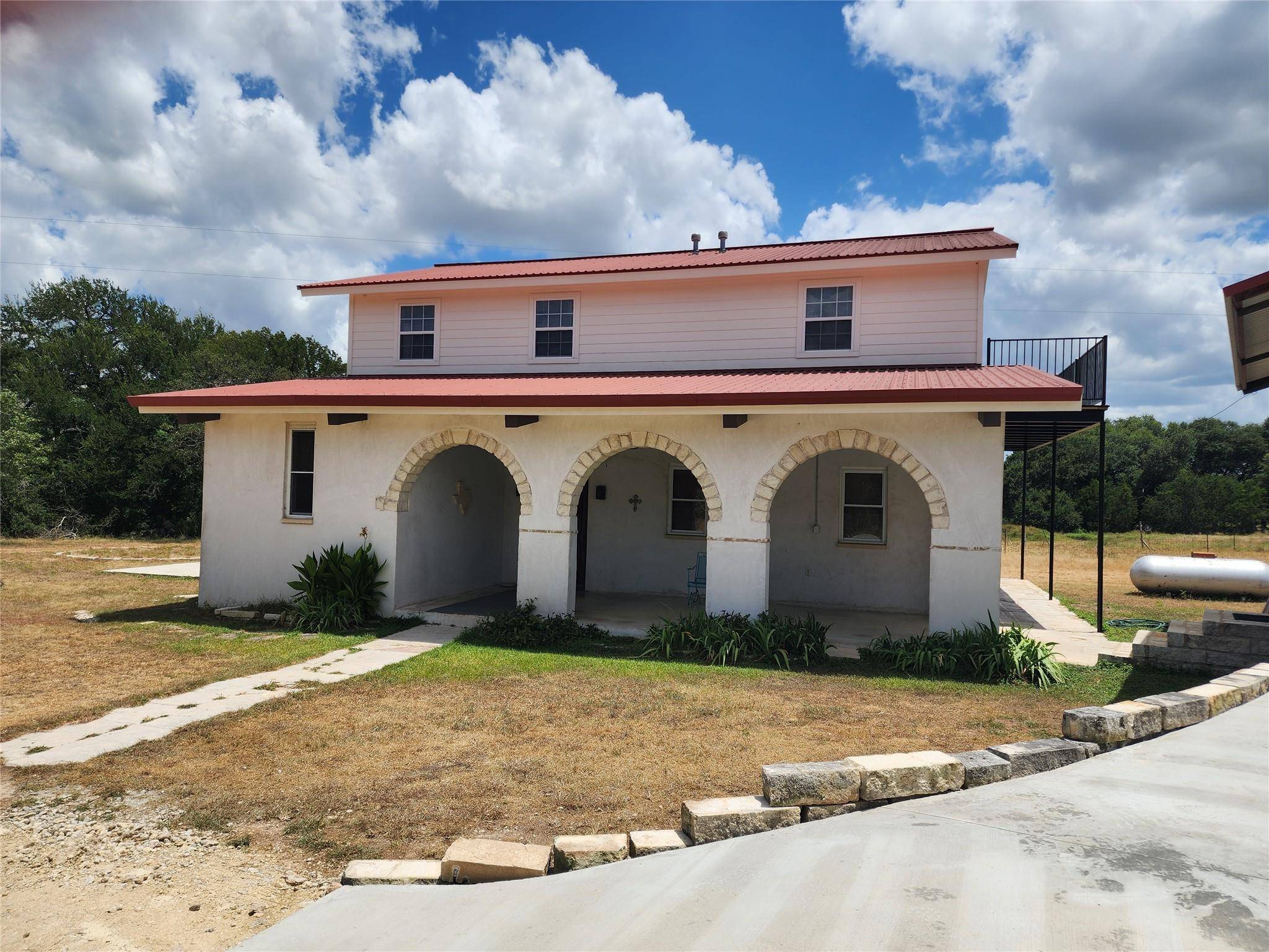 500 Spring Creek RD, Florence, TX 76527