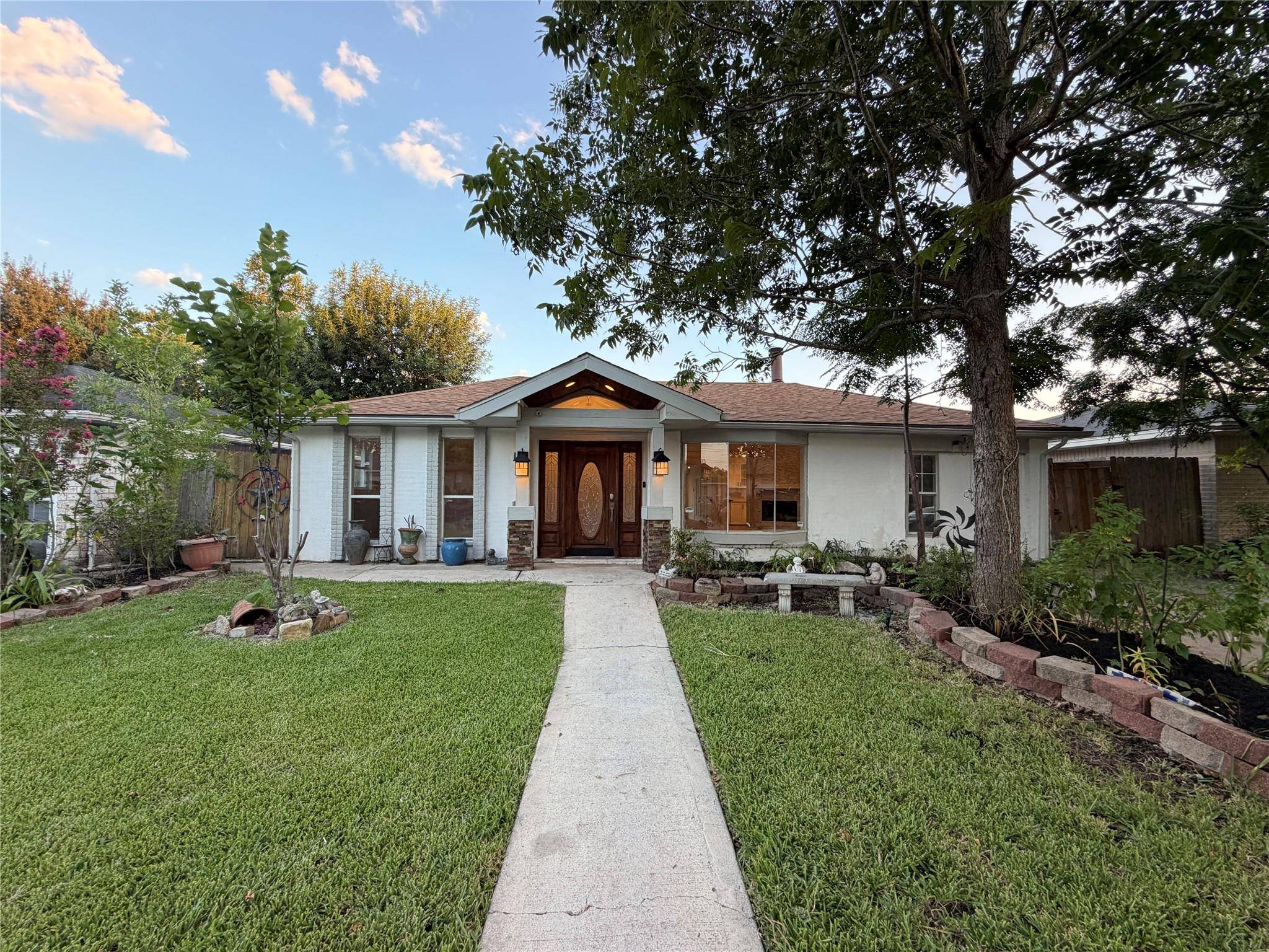 11631 Langdon LN, Houston, TX 77072