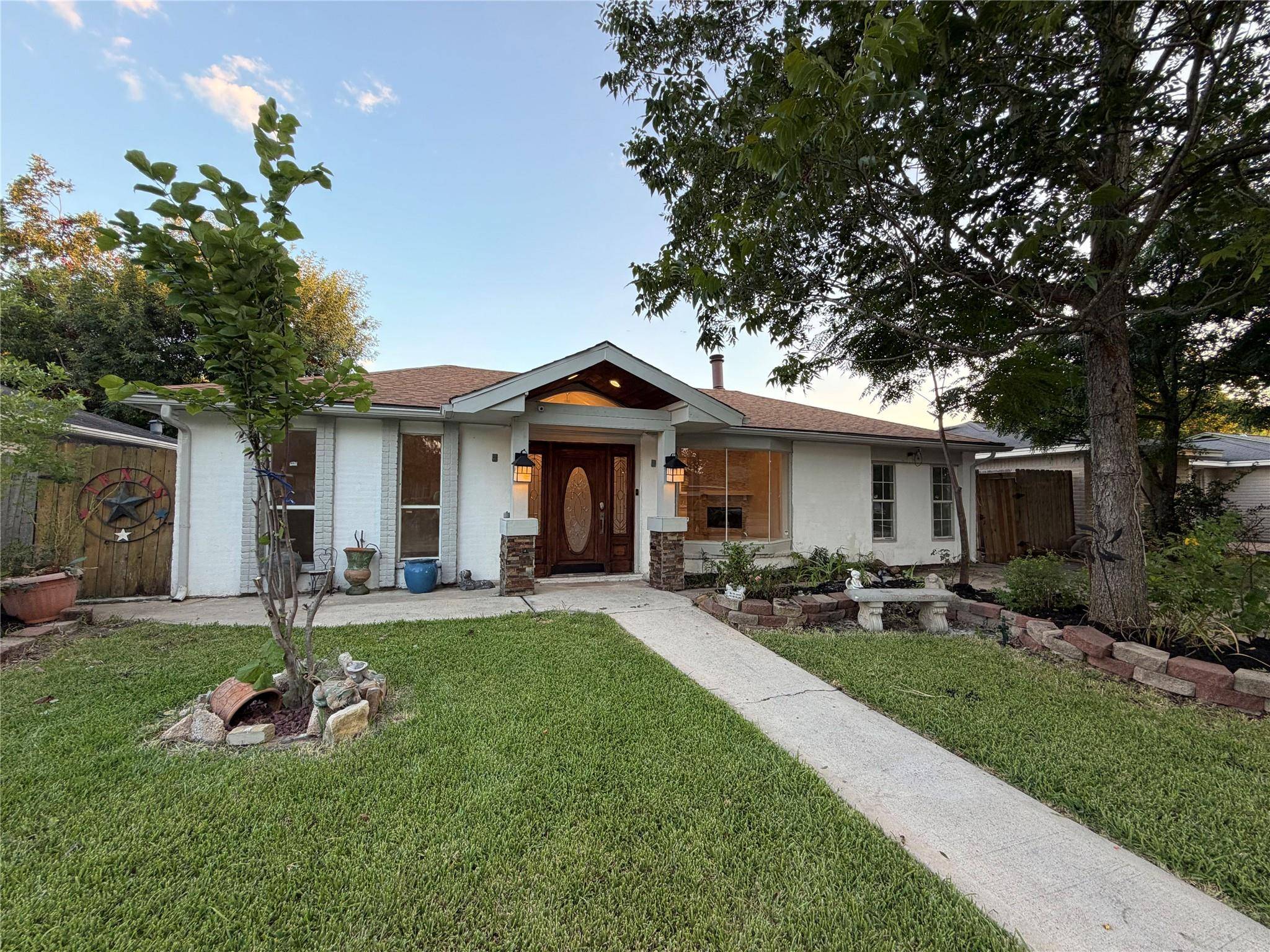 11631 Langdon LN, Houston, TX 77072