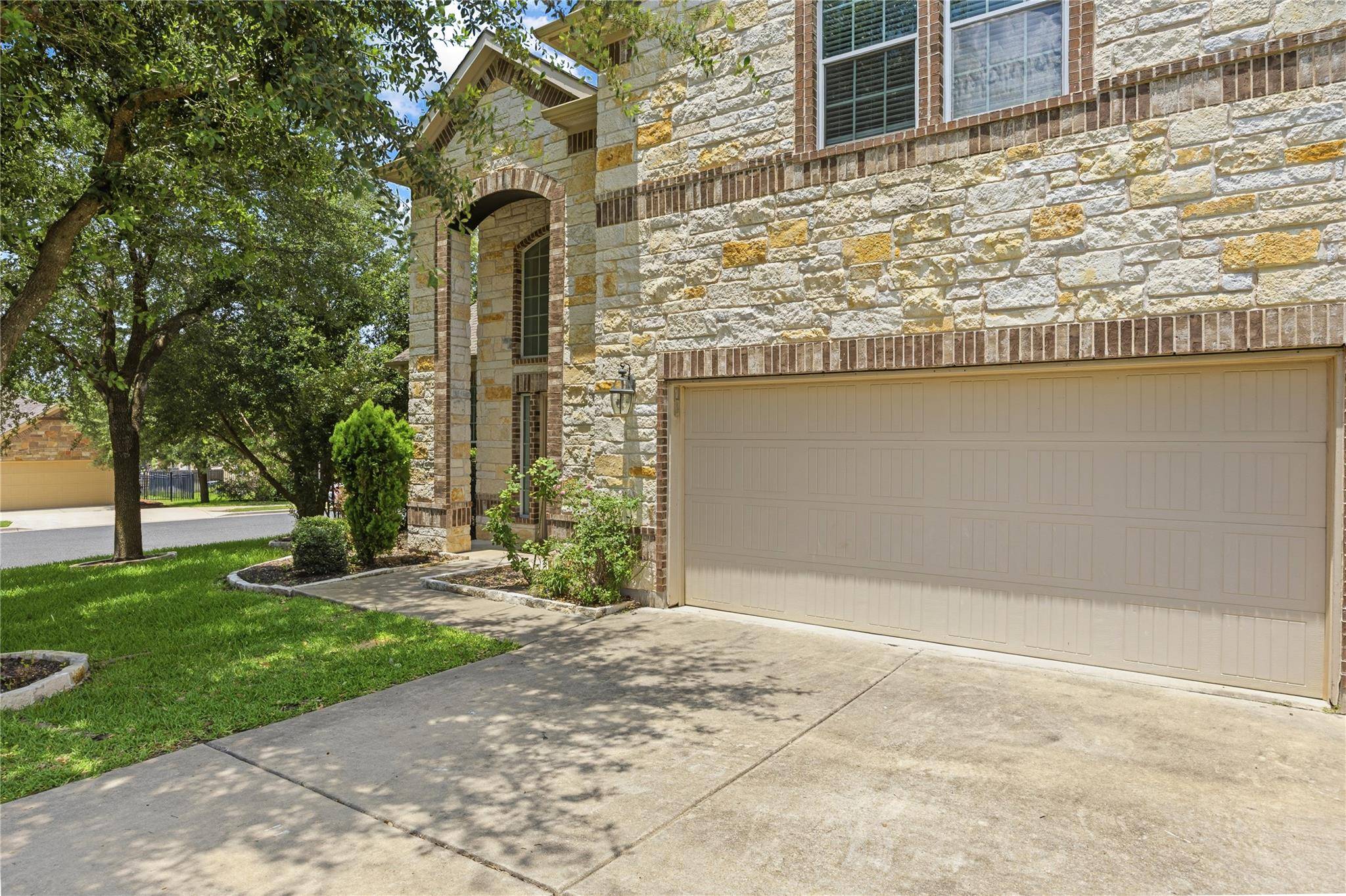 4372 Barchetta DR, Round Rock, TX 78665