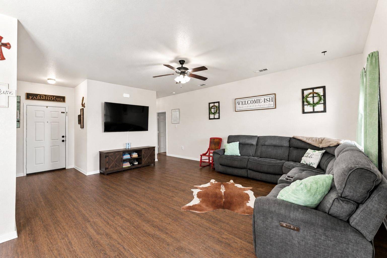 206 Brizendine Ave, Florence, TX 76527
