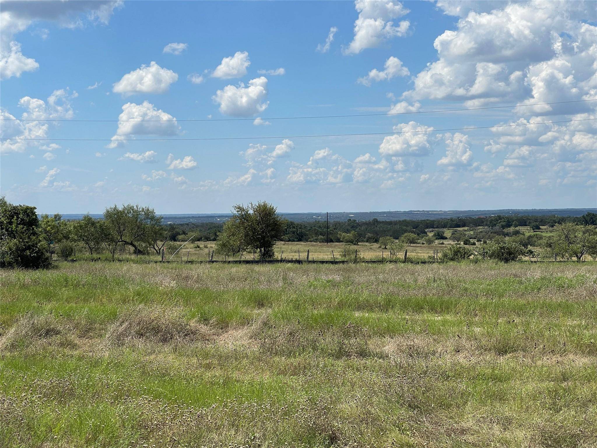 6411 Fm 2657, Briggs, TX 78608