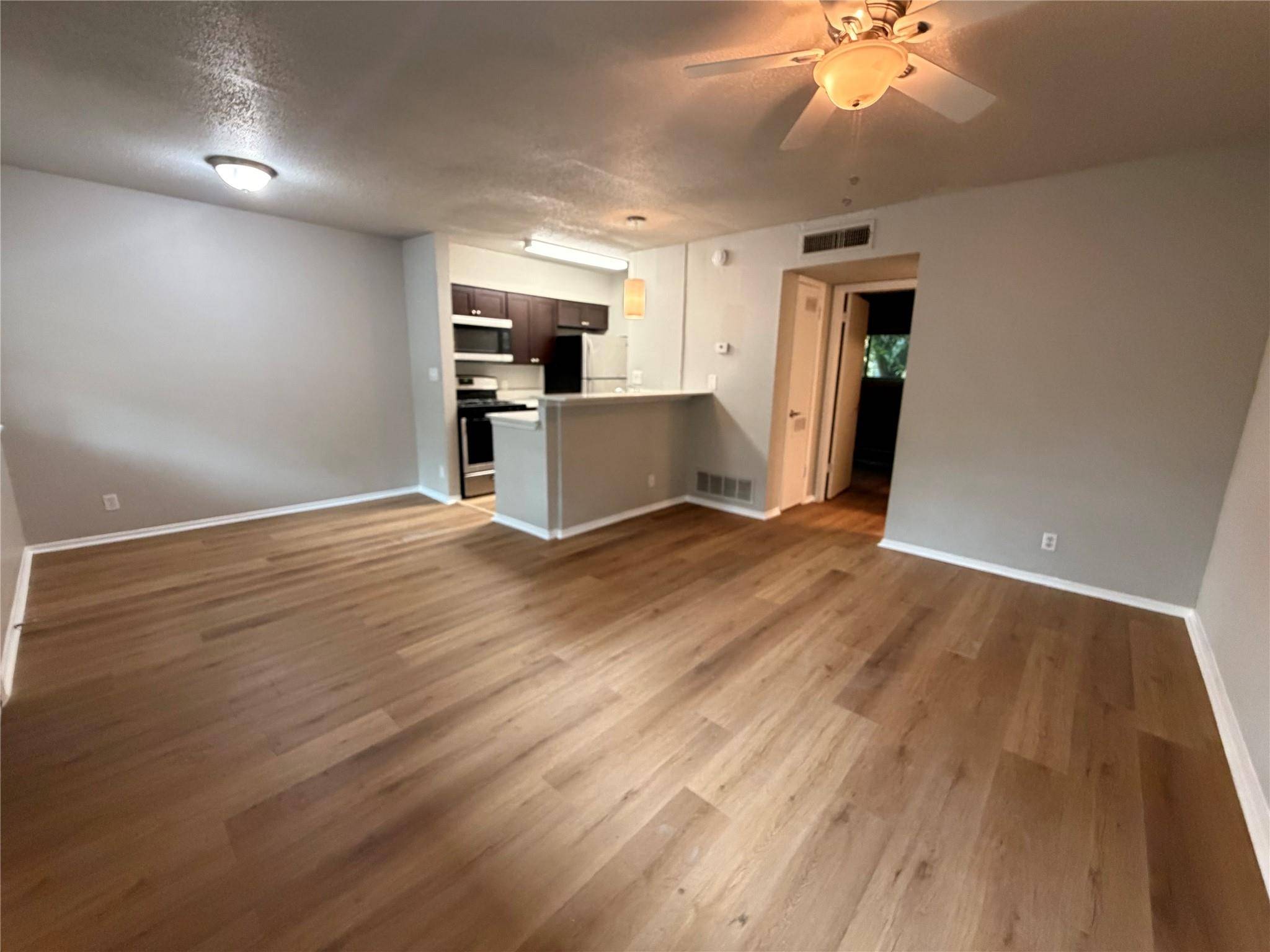 1202 Newning Ave #106, Austin, TX 78704