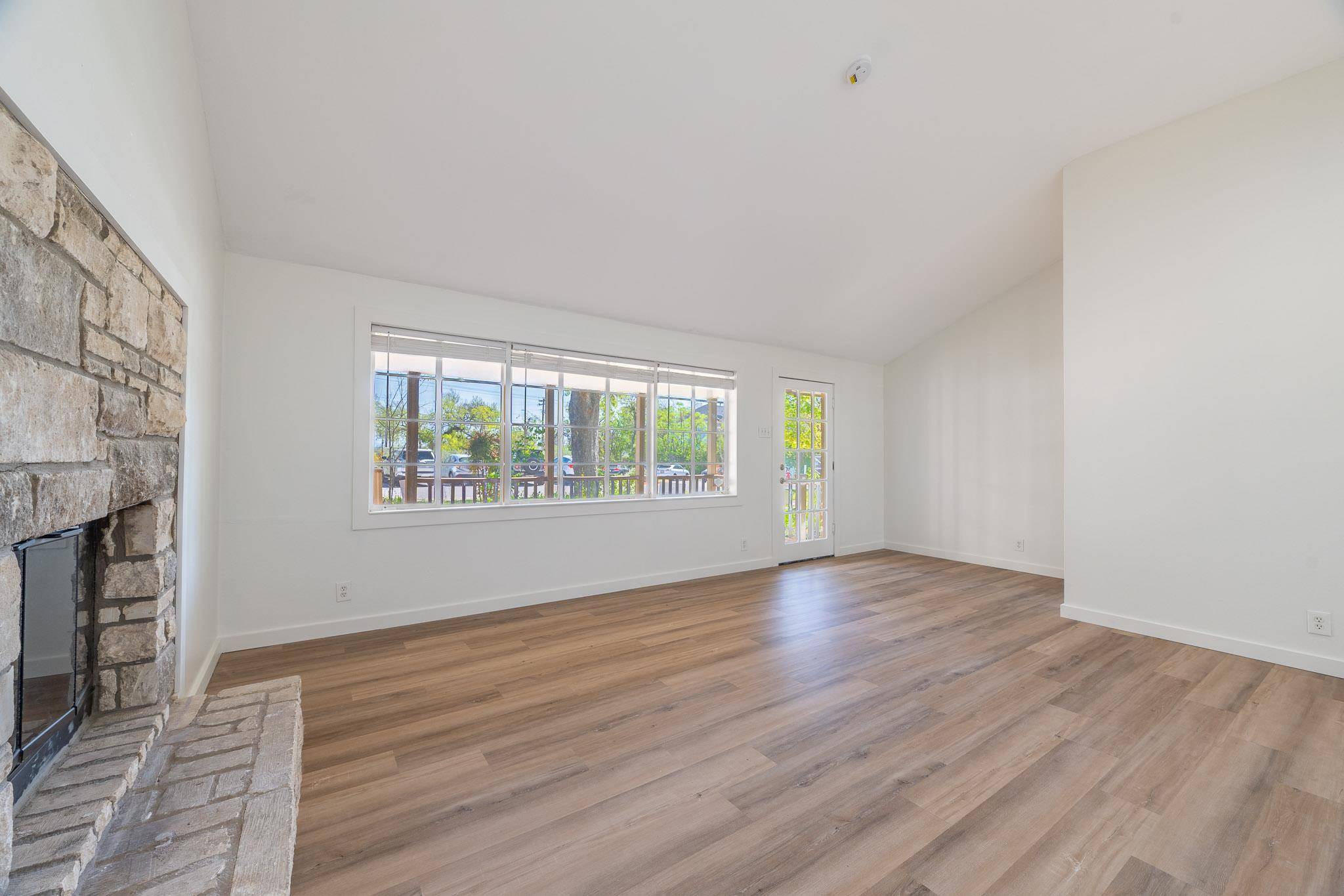 6700 Menchaca RD #1-J, Austin, TX 78745