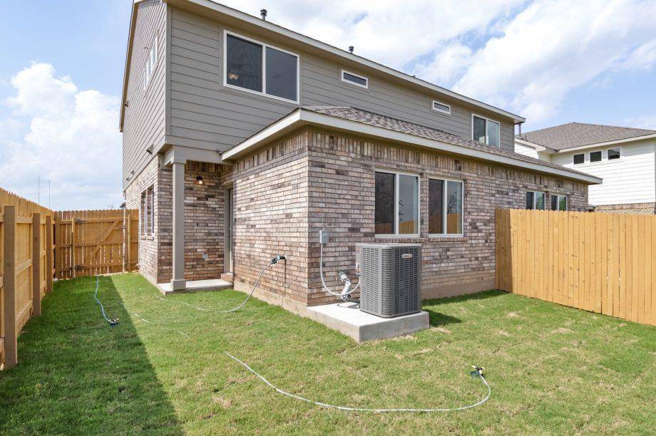 140 Whinny WAY, Georgetown, TX 78626