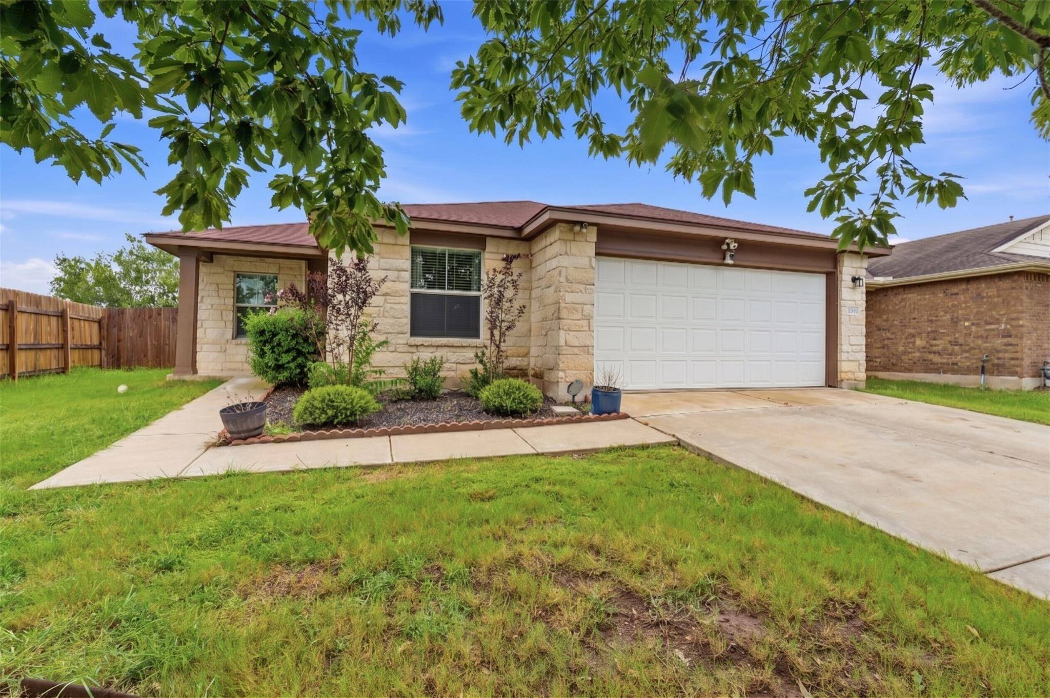 18512 Great Falls DR, Manor, TX 78653