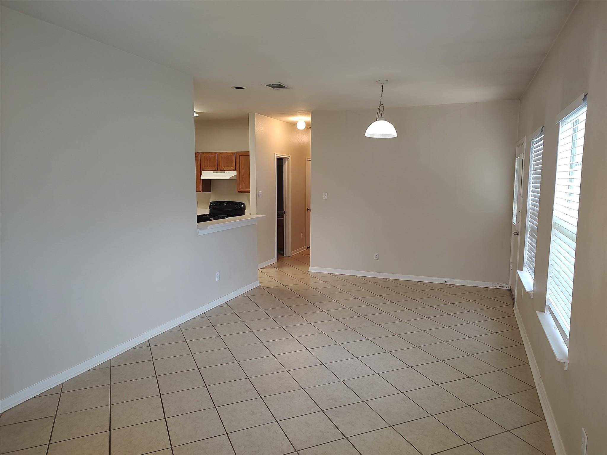 2206 S Bagdad RD #B, Leander, TX 78641