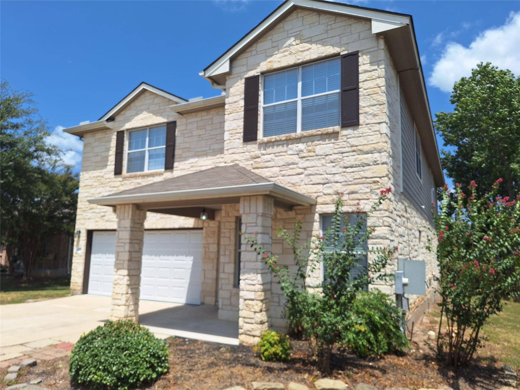 407 W South ST, Leander, TX 78641
