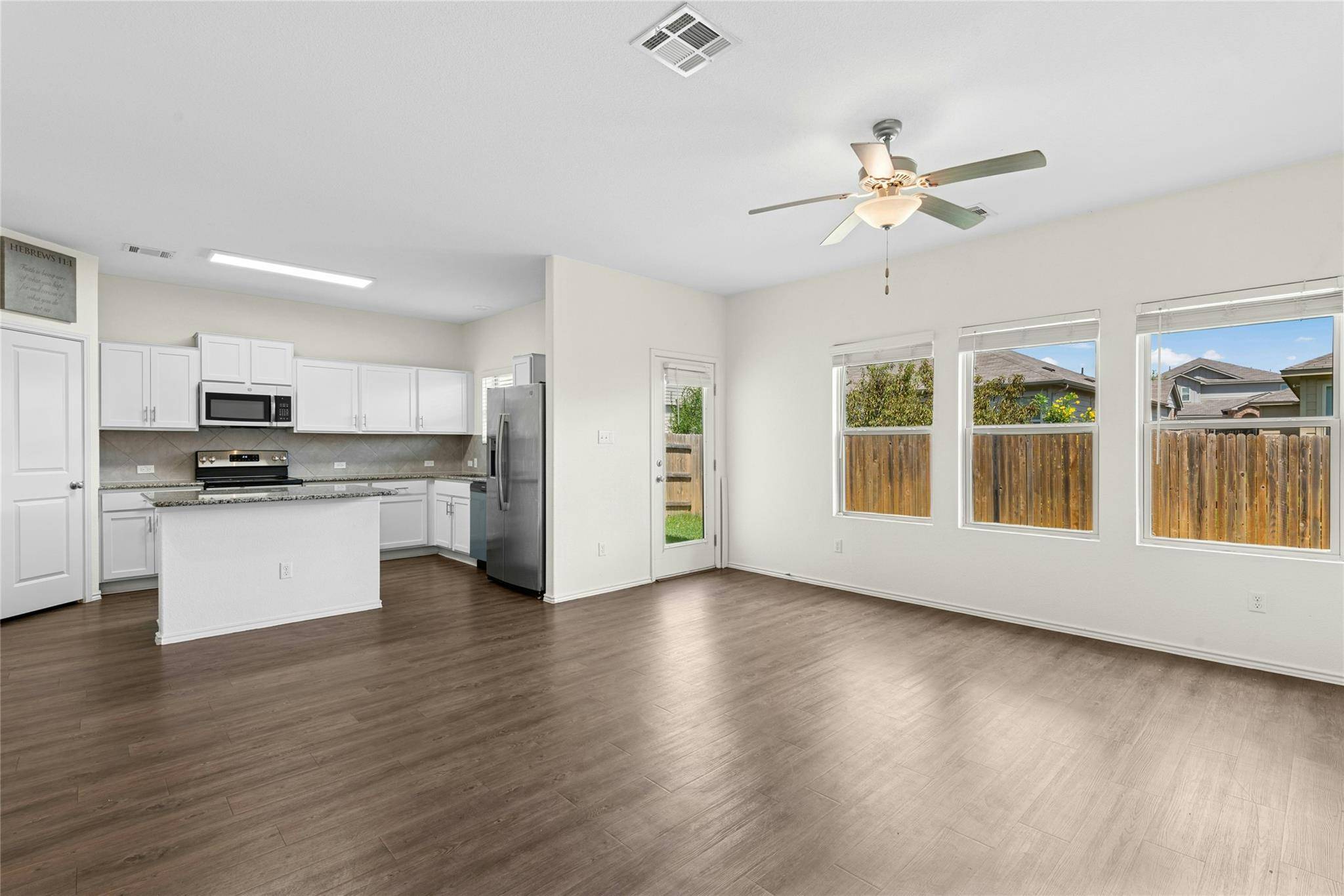 513 Circle WAY, Jarrell, TX 76537