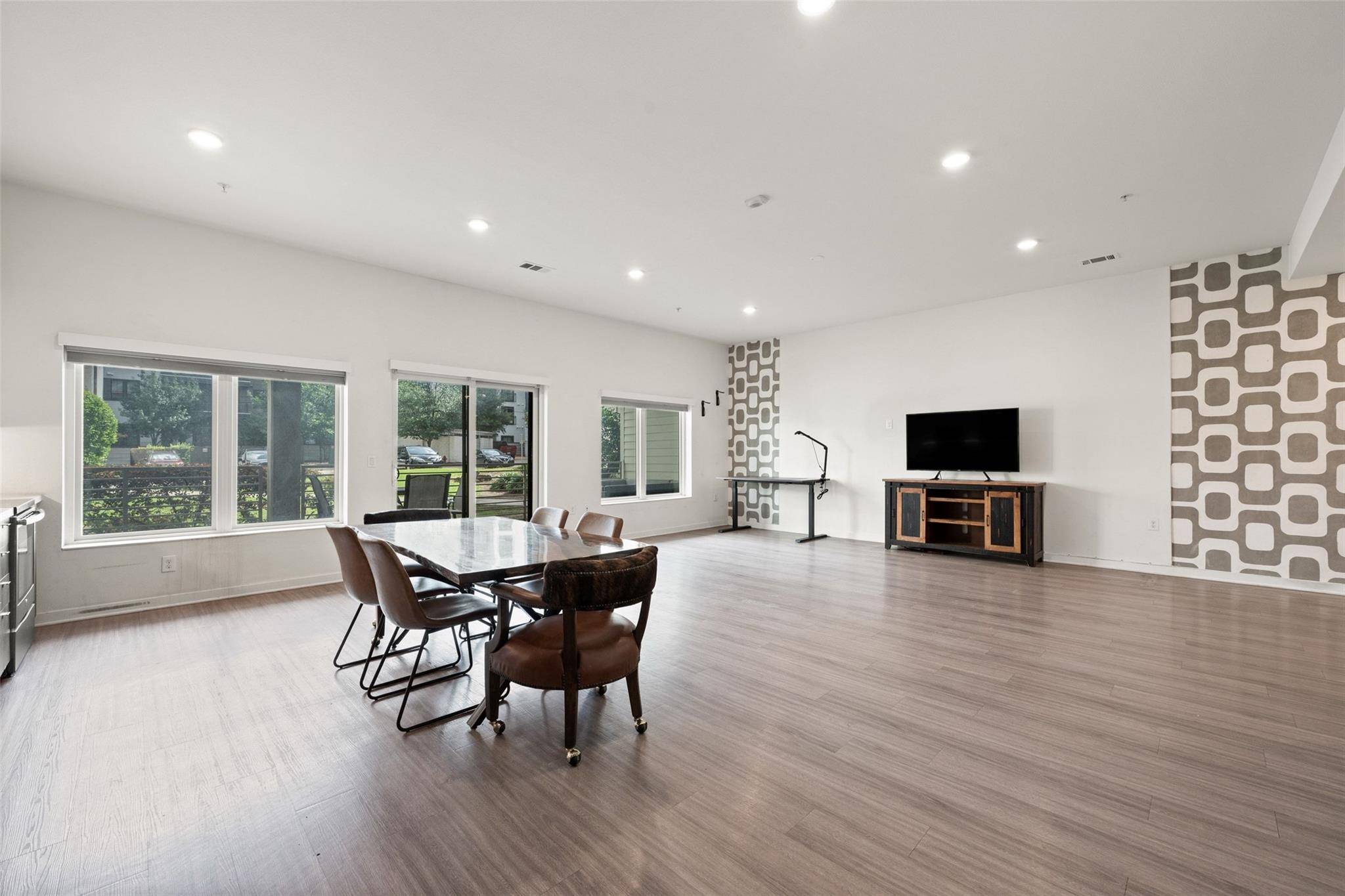 4361 S Congress Ave #111, Austin, TX 78745